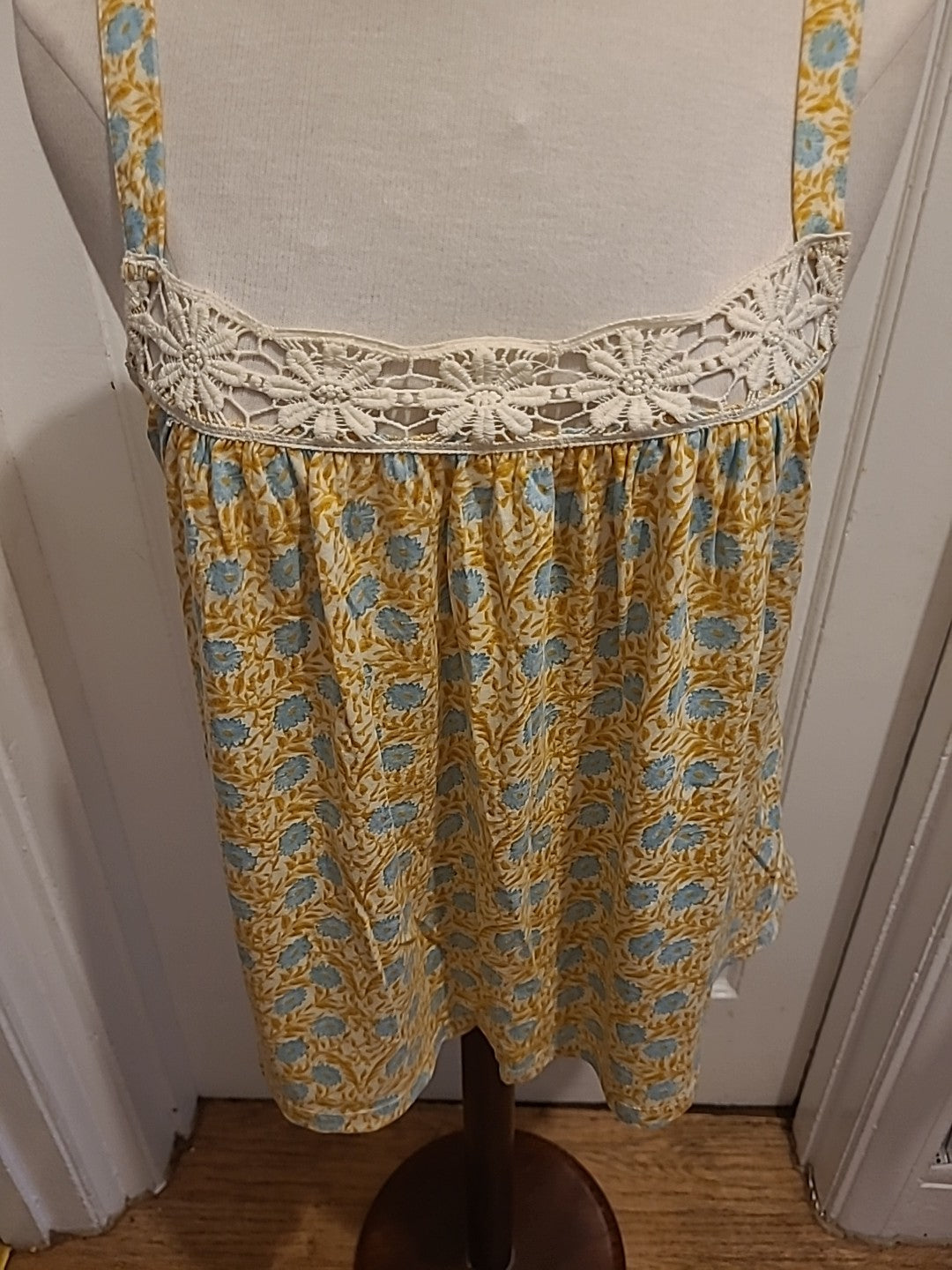Ladies Monsoon Size Small Mustard Blue Floral Sleeveless Cami Top