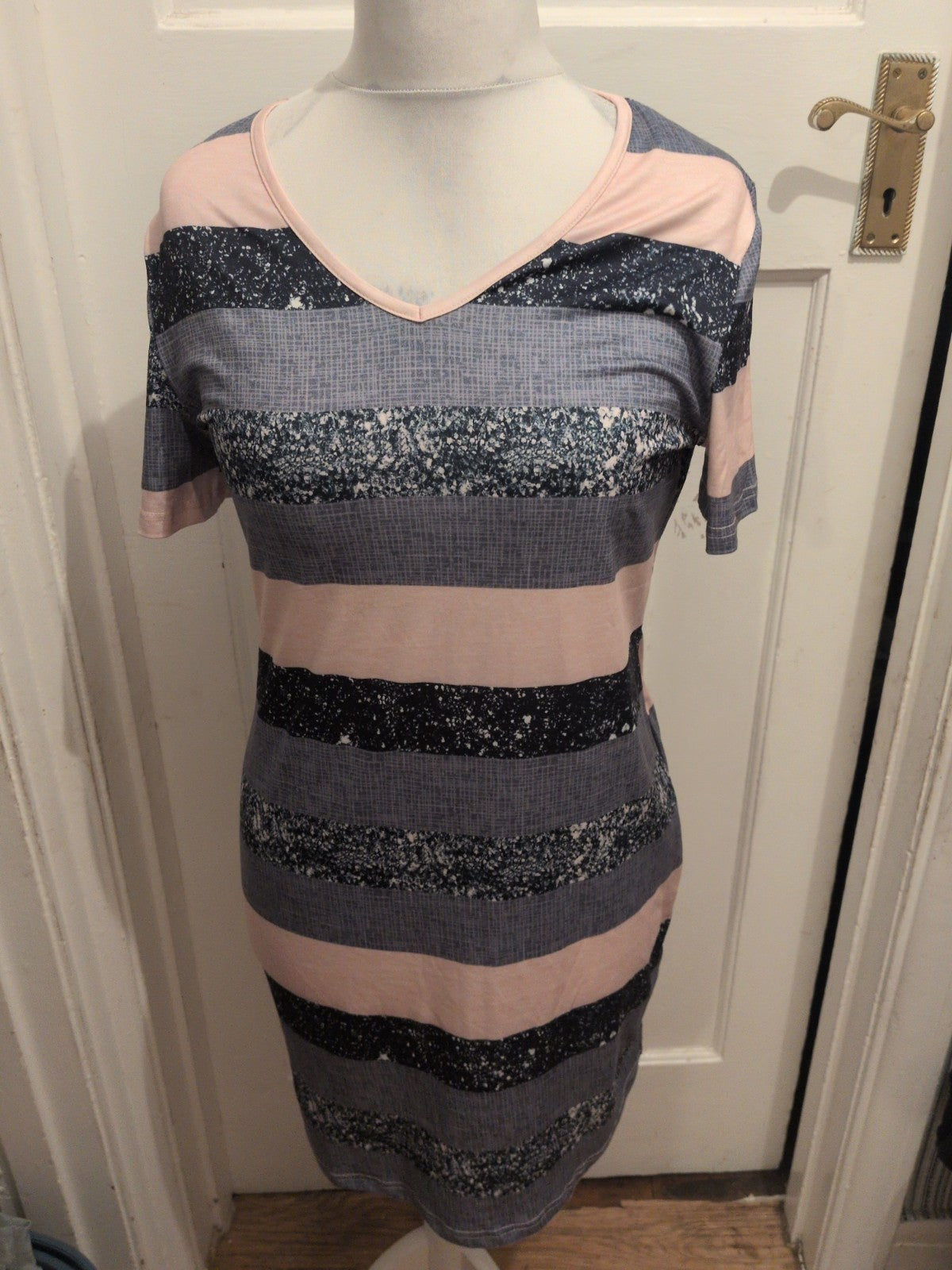 Ladies Size Medium Multi Stripe Short Sleeve T-shirt Dress