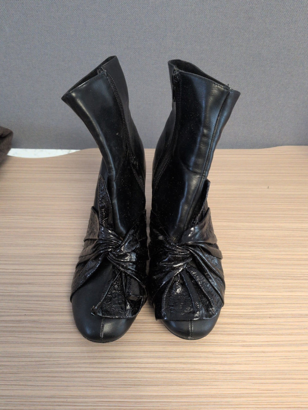 EU 39 Black Pleather Ankle Boots