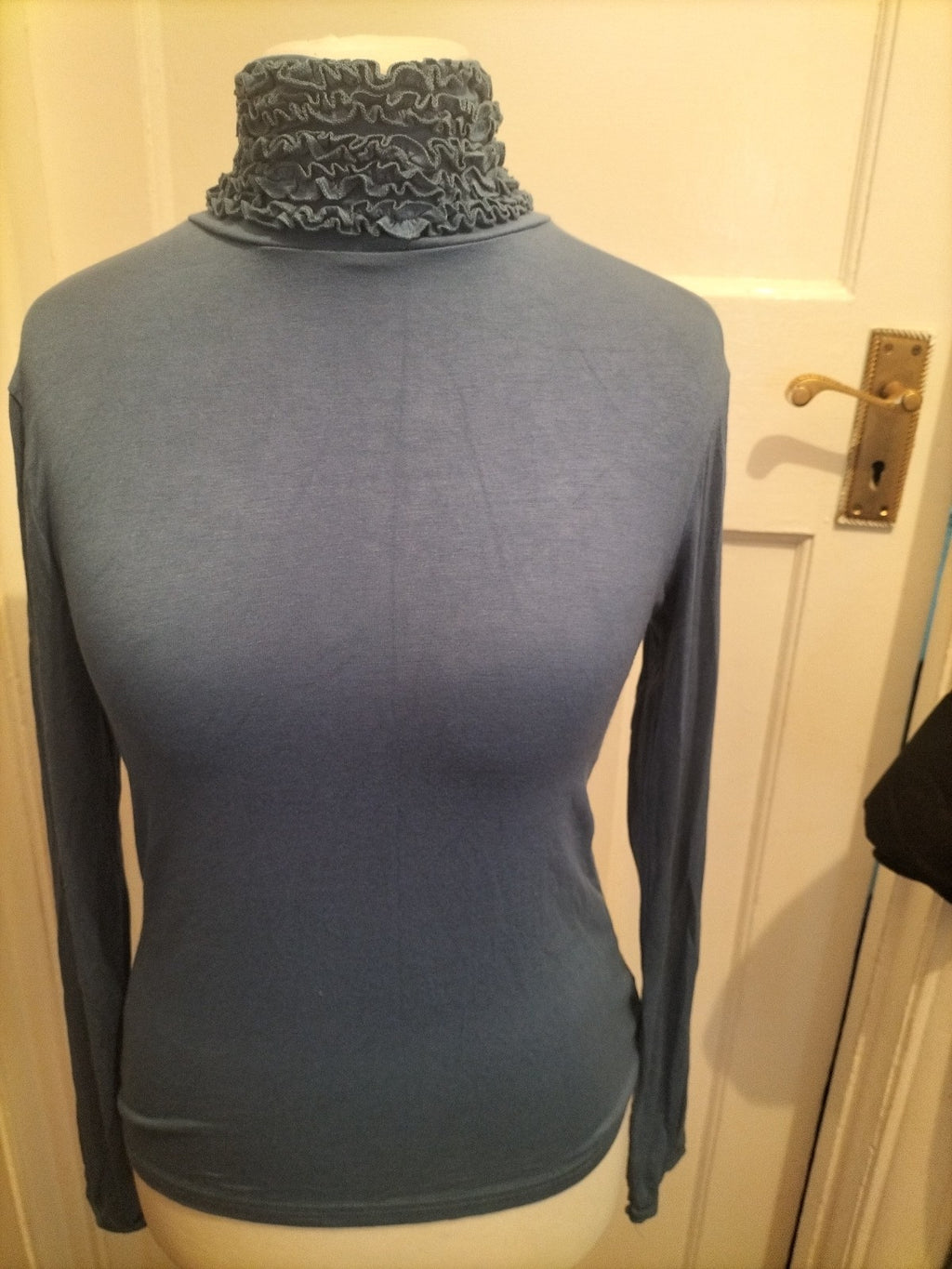 Ladies Sally Allen Size M/L Blue High Neck Long Sleeved Blouse