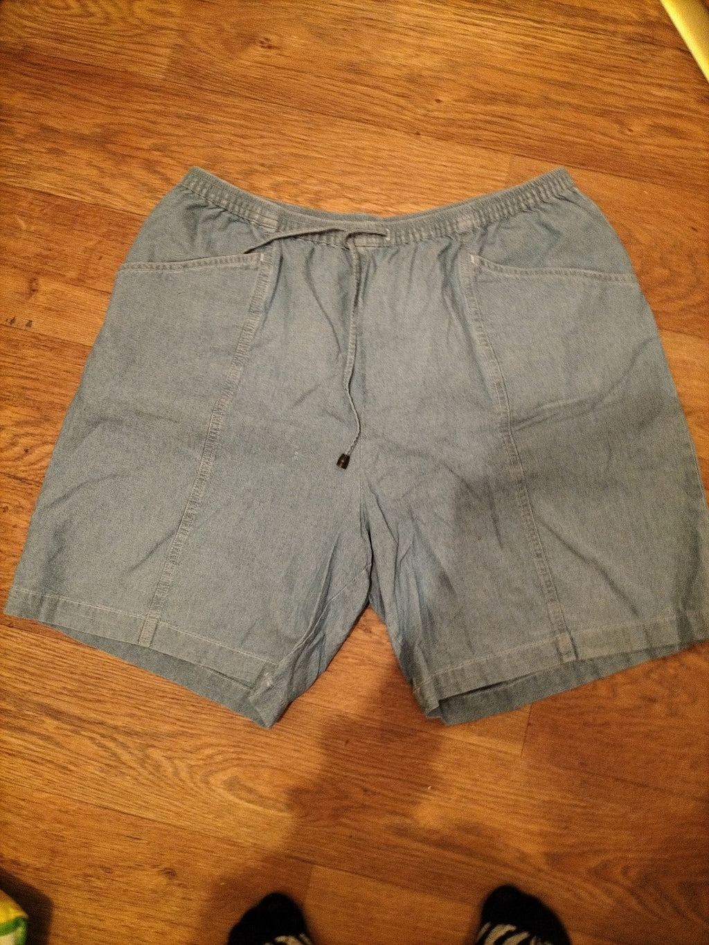Ladies Size XL Pale Denim Elasticated Shorts