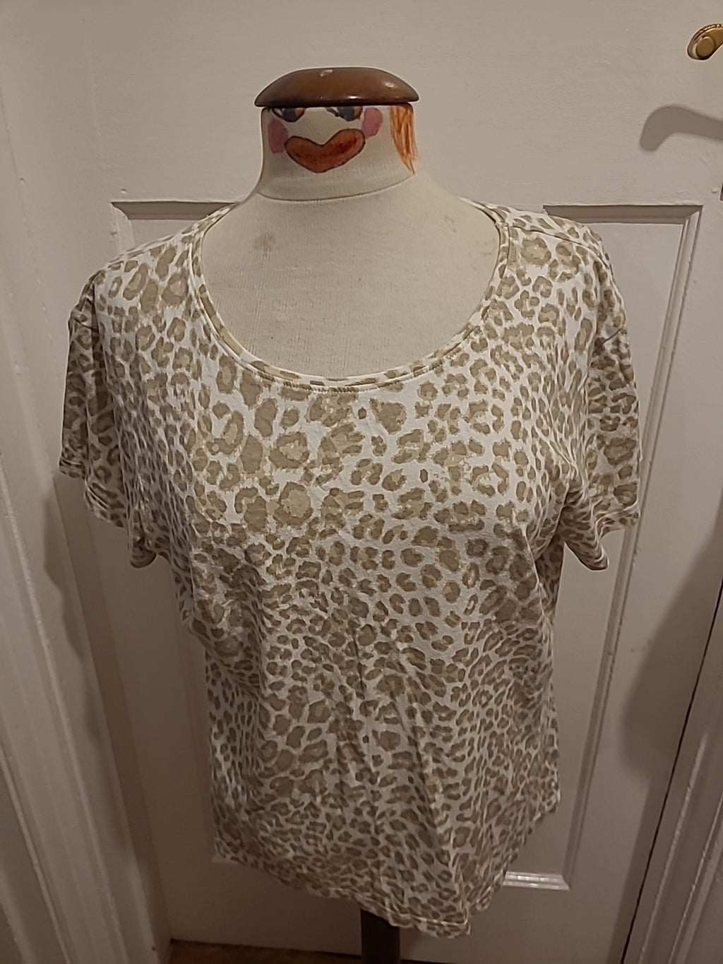 Ladies Orginals Size 12-14 Animal Print Style Short Sleeved Tshirt