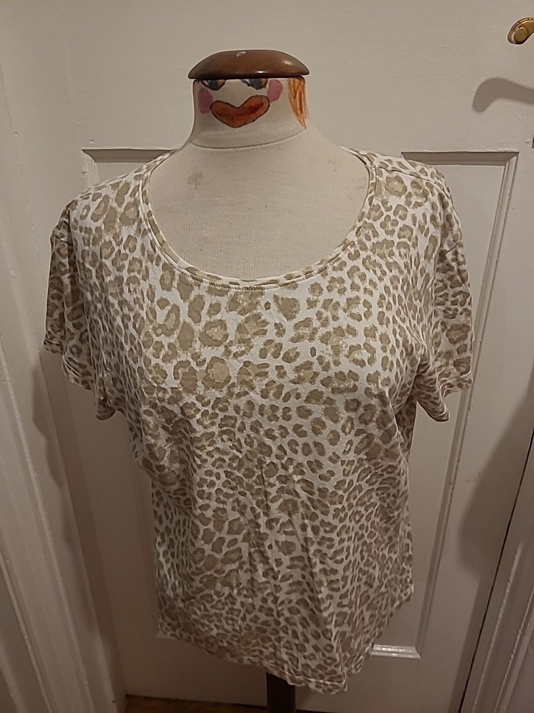 Ladies Orginals Size 12-14 Animal Print Style Short Sleeved Tshirt