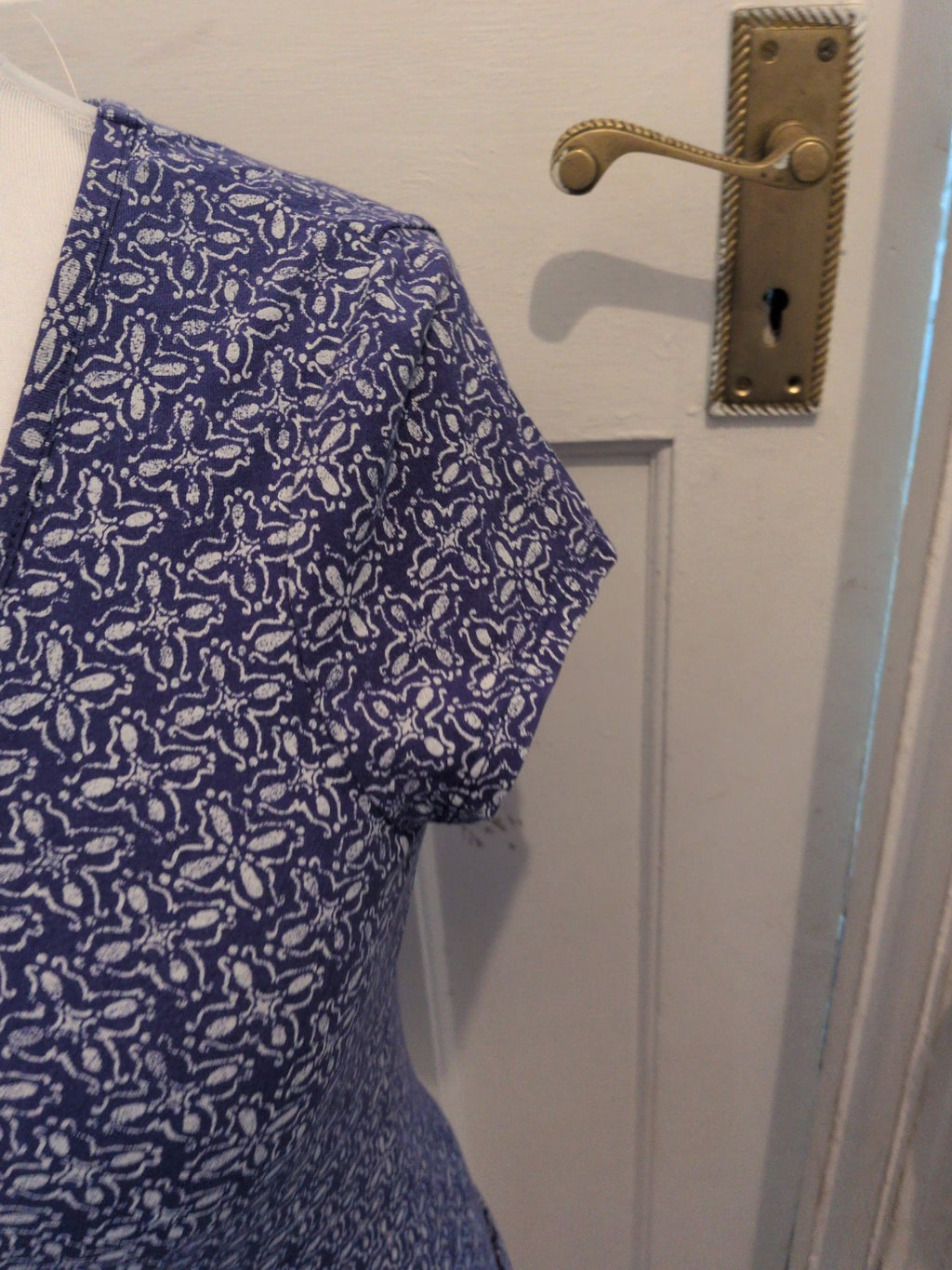 Merona Small Blue And White Short Sleeve T-shirt Blouse