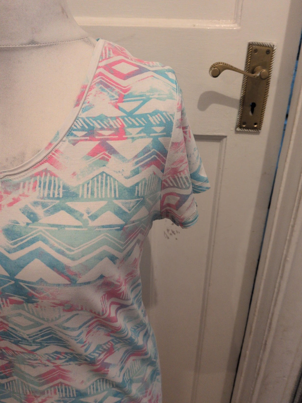Tu 16 Blue And Pink Short Sleeve T-shirt