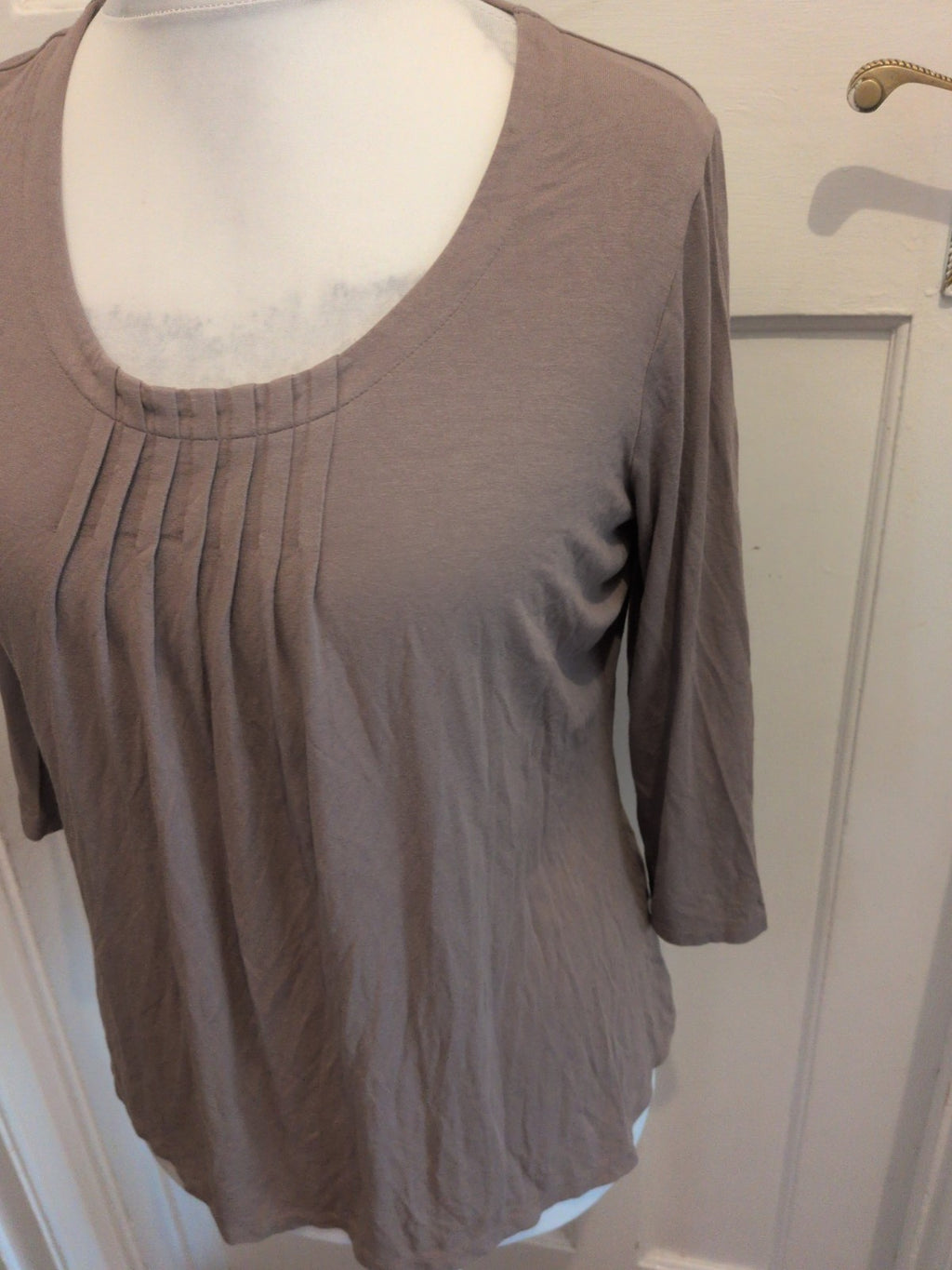 Ladies Size 16 Sable Round Neck 3/4 Sleeve Blouse