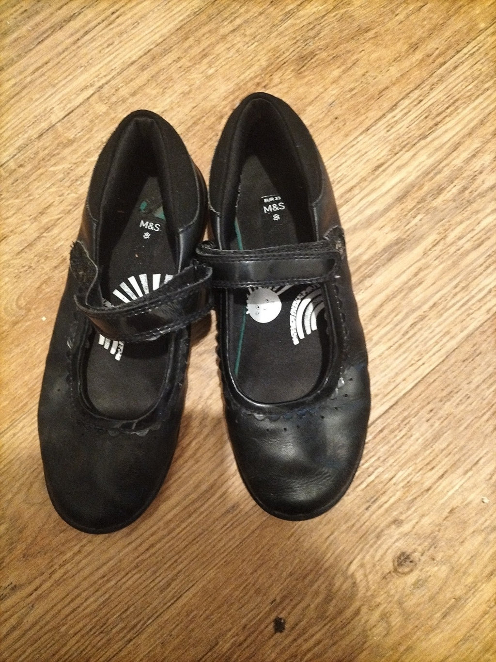 Girls Marks And Spencer Size Uk 1.5-2 Black School Shoes(Damage On Insole)