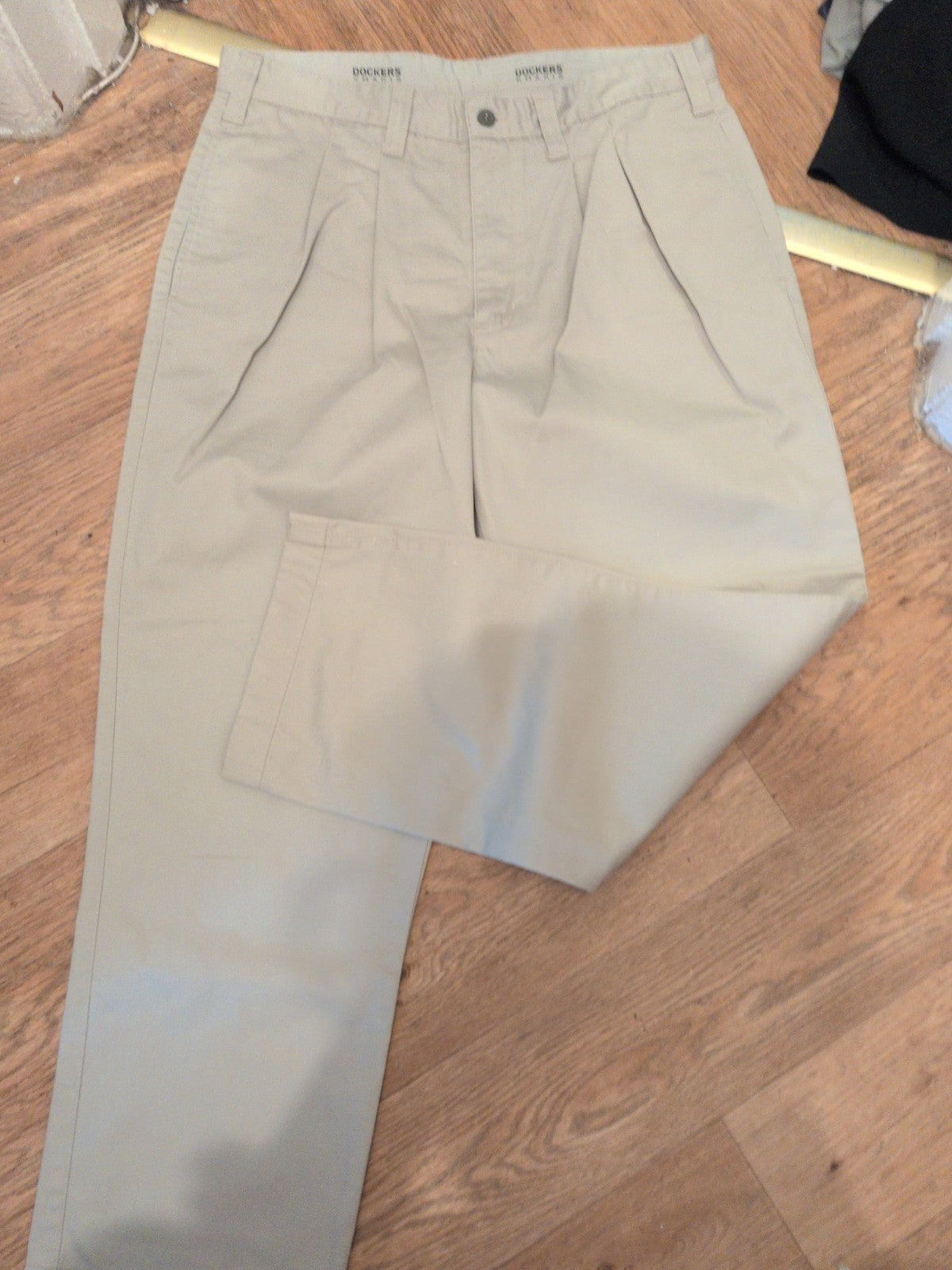 Dockers 36/34 Stone Khakis