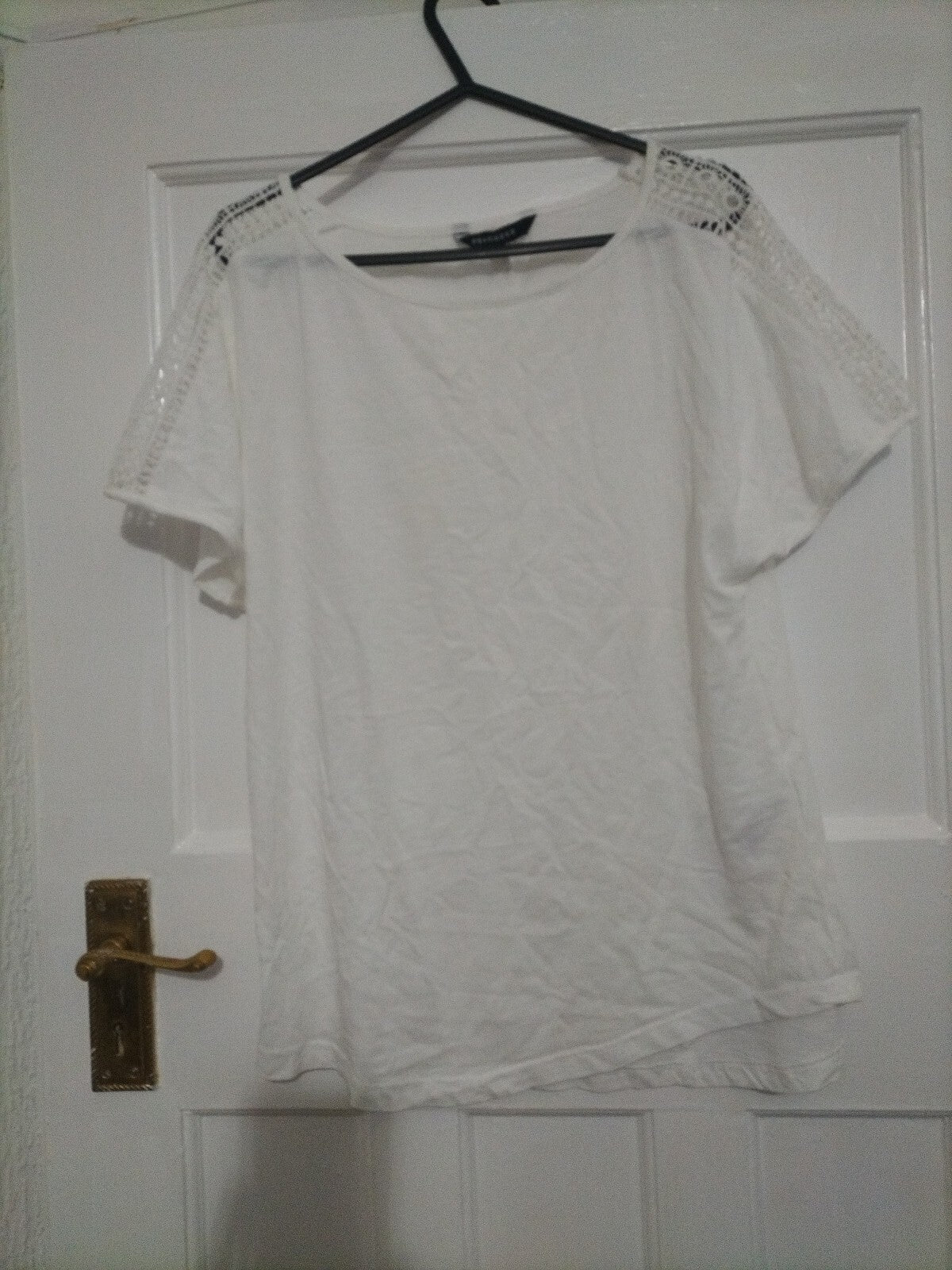 Ladies Peacocks Size 10 White Short Sleeved Top
