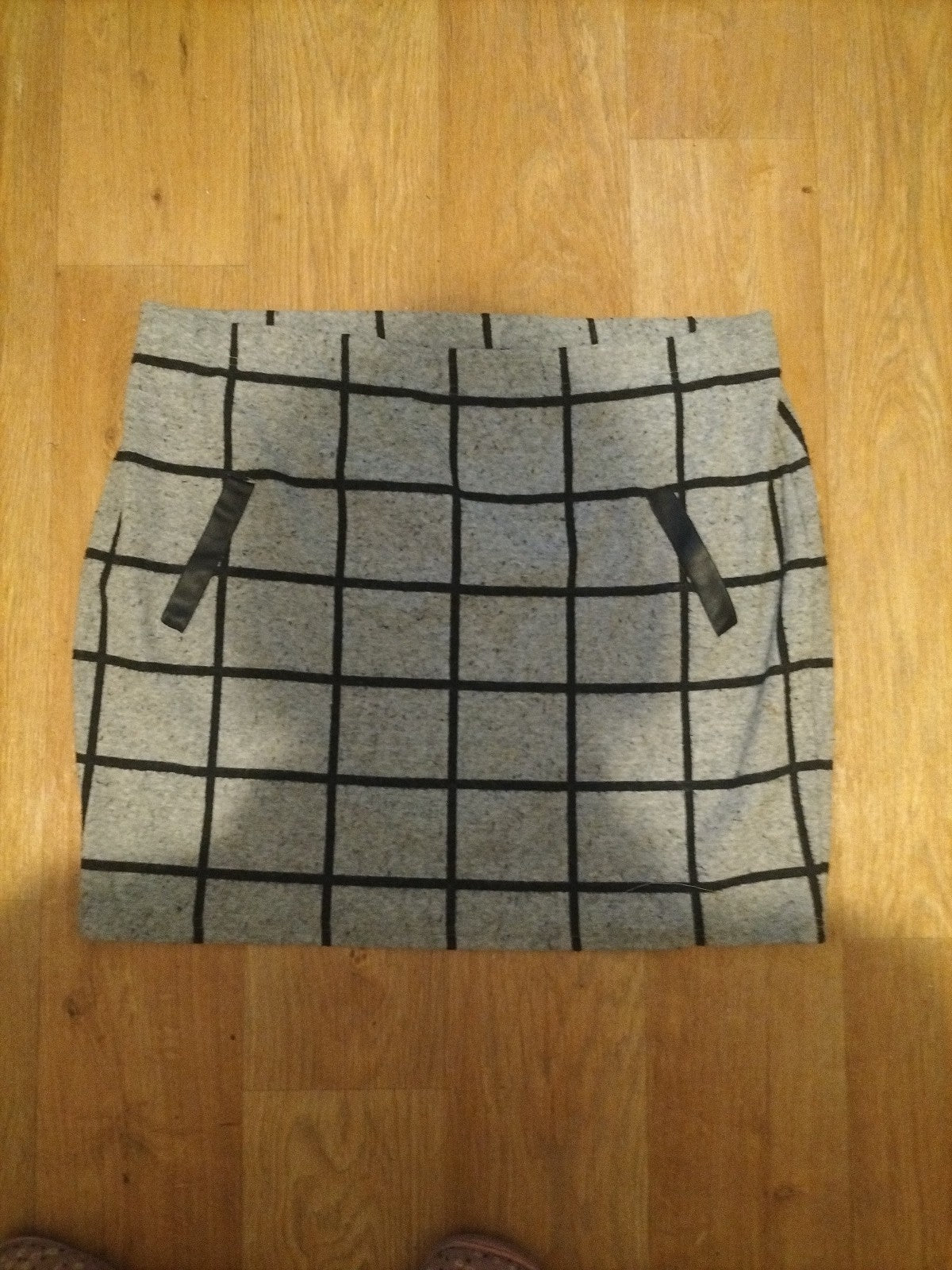 Ladies Select Size 18 Grey Check Elasticated Knee Length Skirt