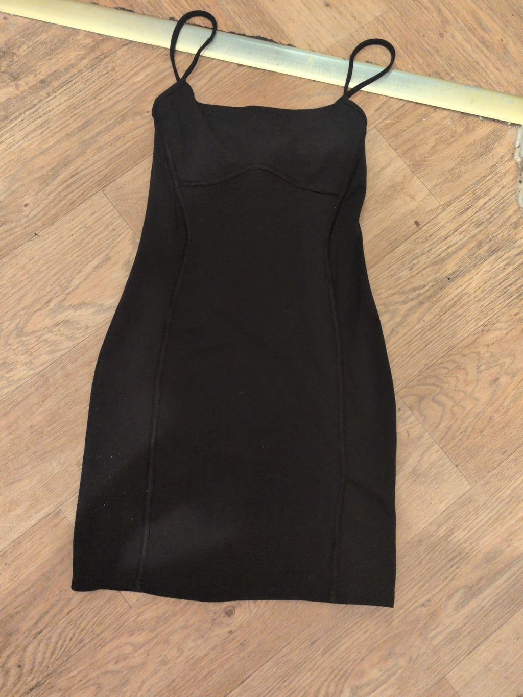 Ladies Prettylittlething Size 4 Black Pencil Dress Knee Length Sleeveless
