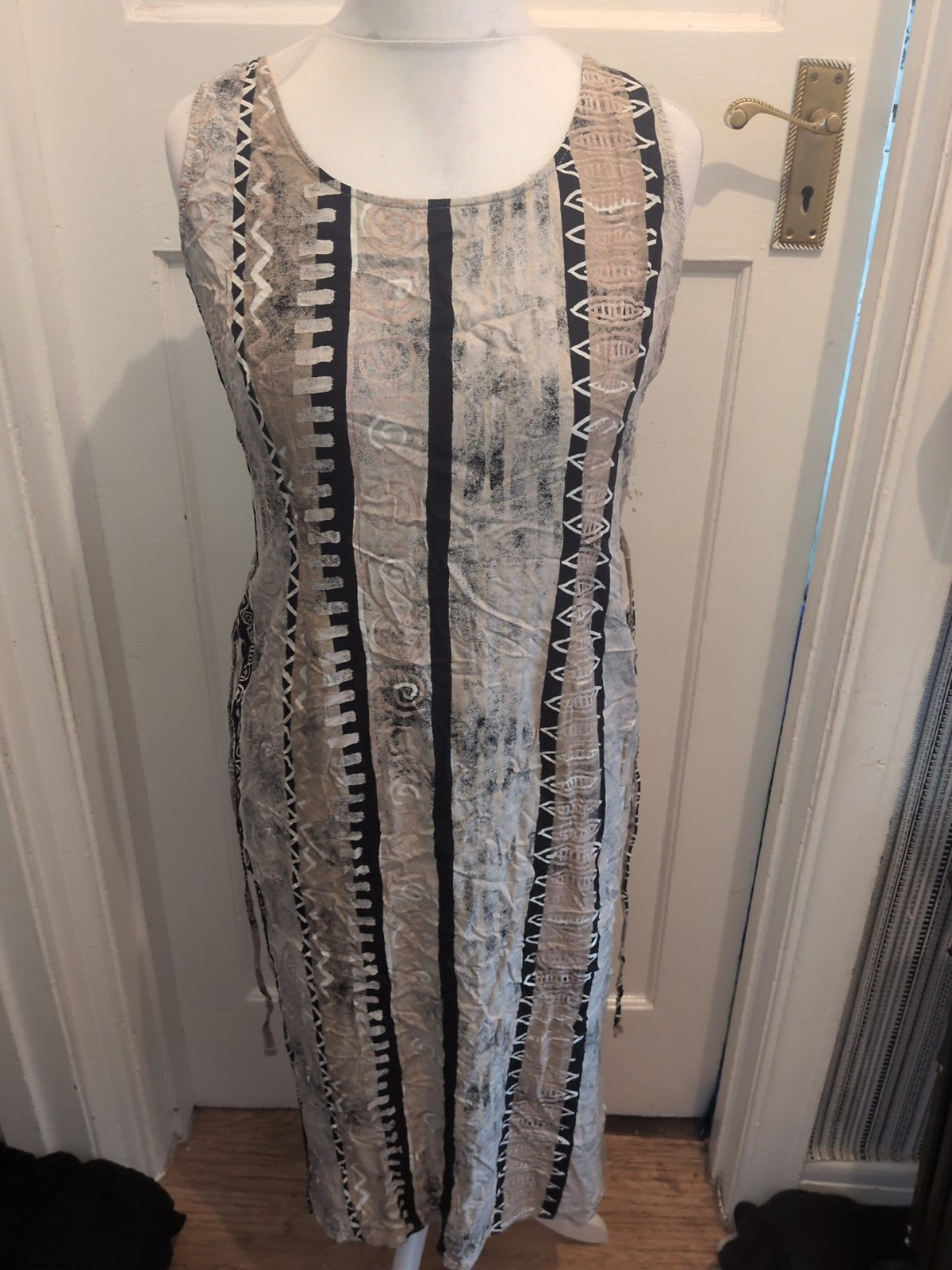 Classic Woman 16 Borg Grey Black Patterned Sleeveless Dress