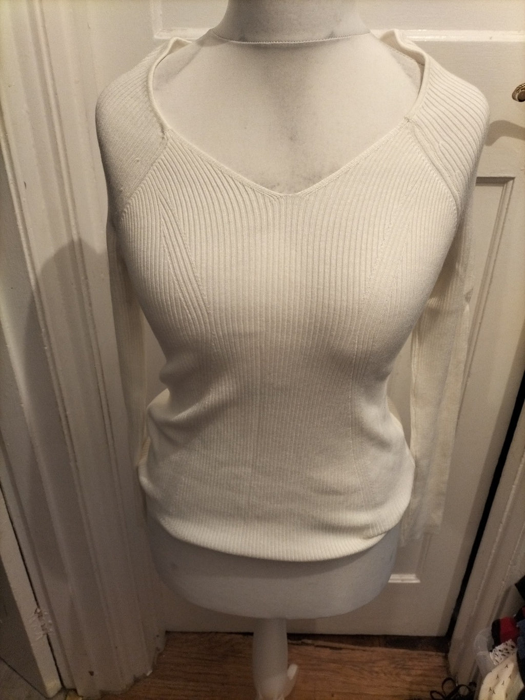 Ladies Primark Size 14-16 Ivory Scoop V Neck Top