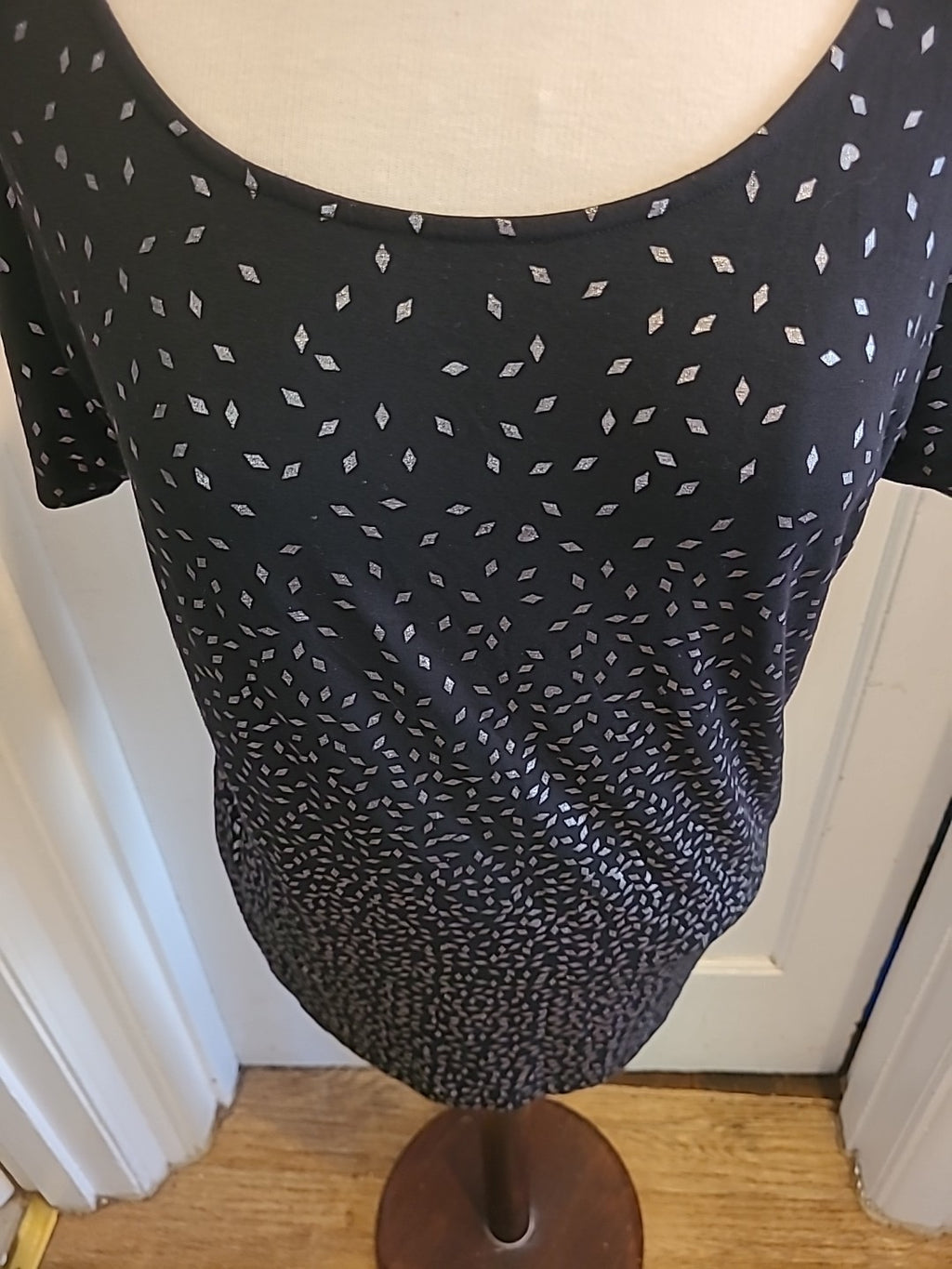 Ladies Betty Barclay Size 10 Black Silver Short Sleeved Tshirt