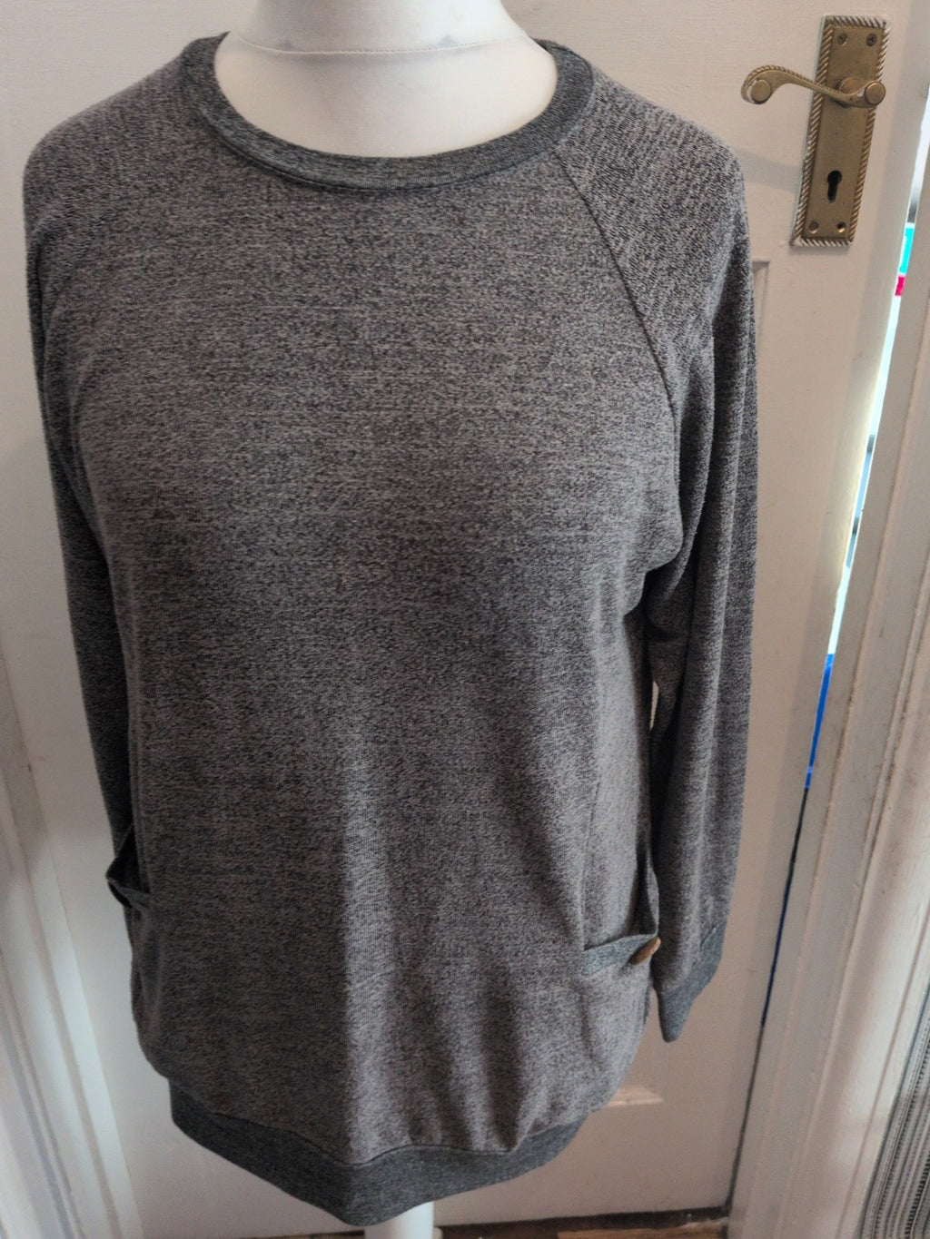 Ladies Famulily Size Medium Grey Fleck Pullover Jumper
