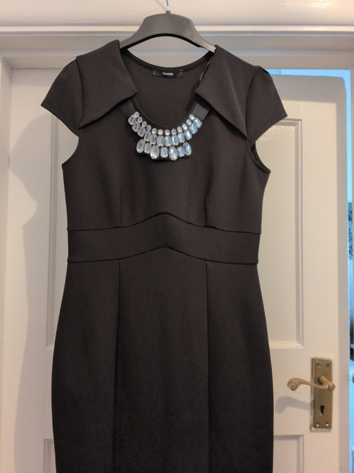 Ladies George Size 10 Black Short Sleeve Round Neck Diamonte Neck Dress.