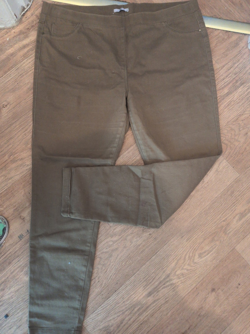 Tu 20 Khaki Straight Leg Jegging