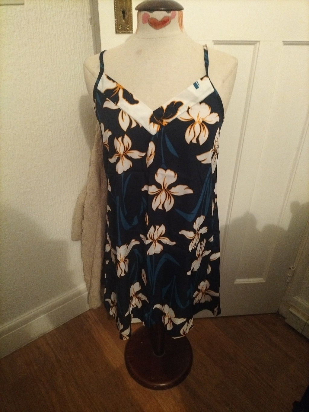 Ladies Pep&Co Size 8-10 Navy Floral Blue Yellow Sleeveless Blouse