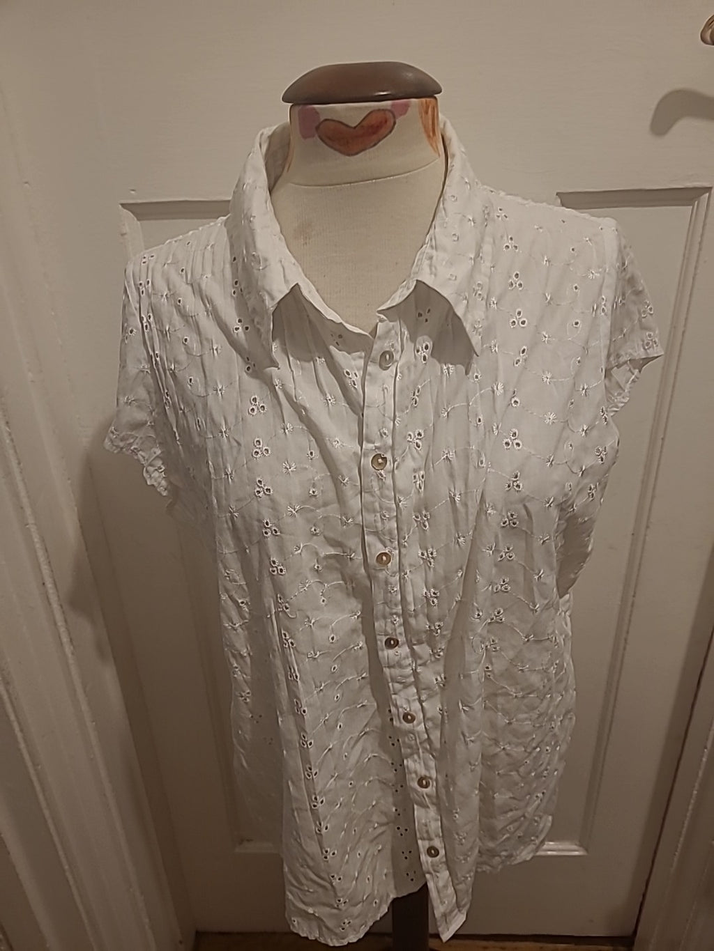 Ladies Bella Moda Size 20 White Short Sleeved Buttoned Blouse