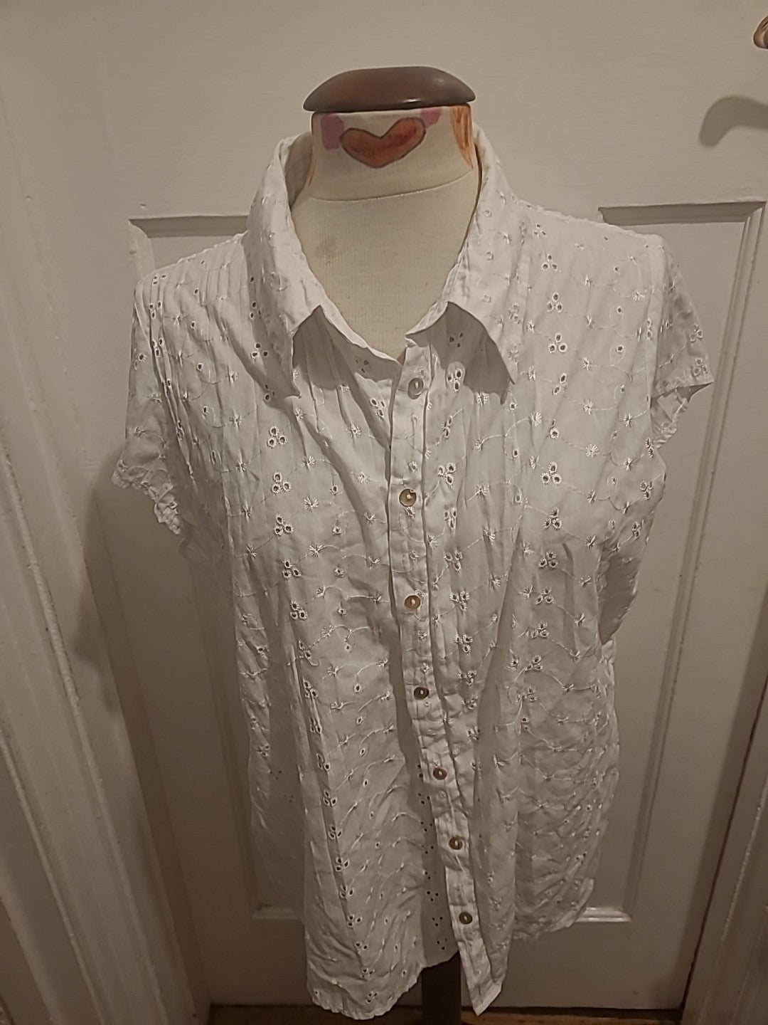 Ladies Bella Moda Size 20 White Short Sleeved Buttoned Blouse