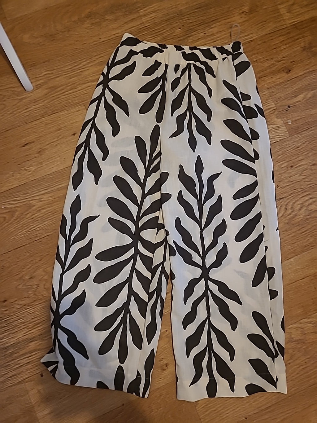 Ladies Primark Size 6-8 Dark Brown And Beige Elasticated Trousers