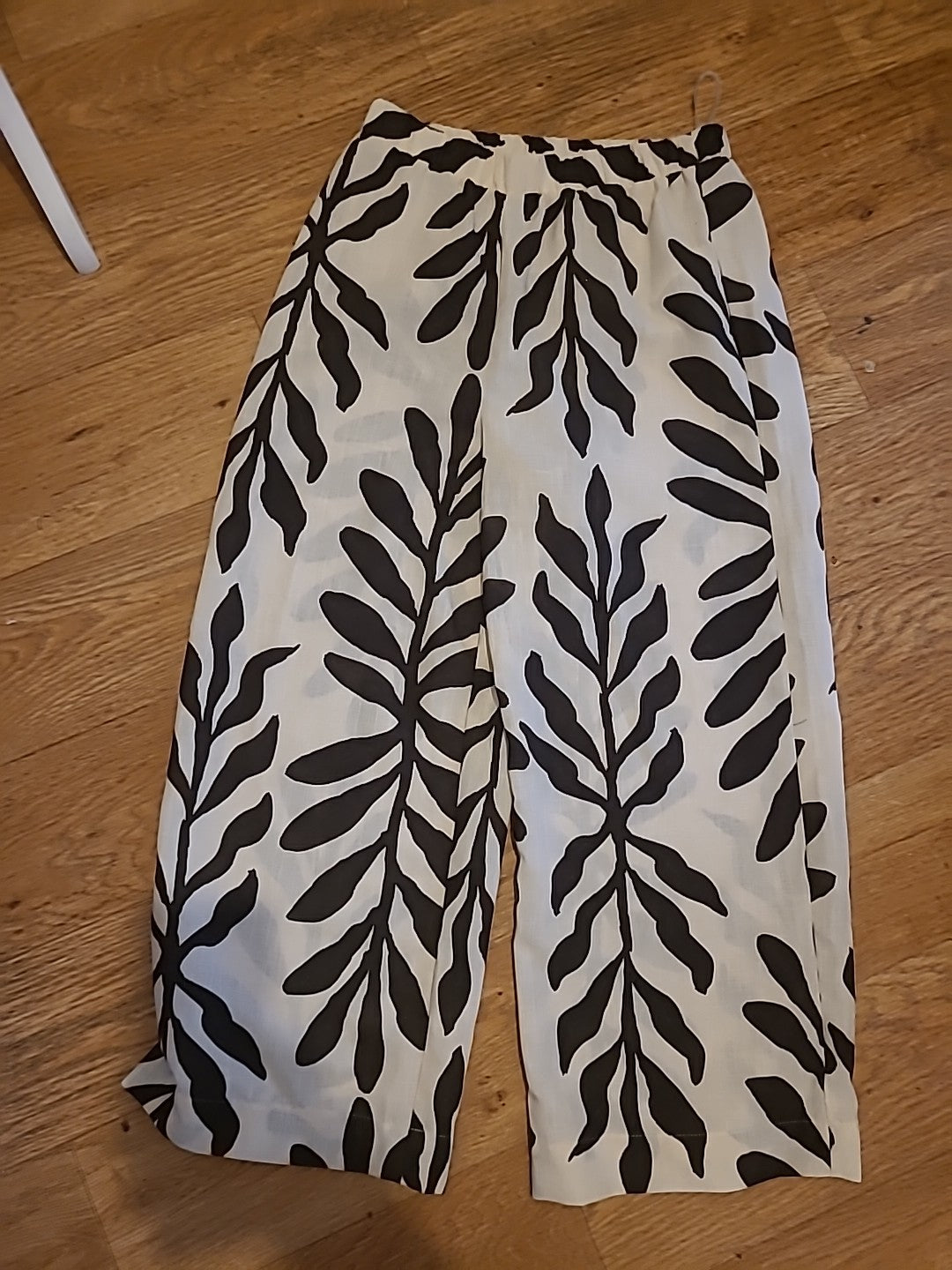 Ladies Primark Size 6-8 Dark Brown And Beige Elasticated Trousers