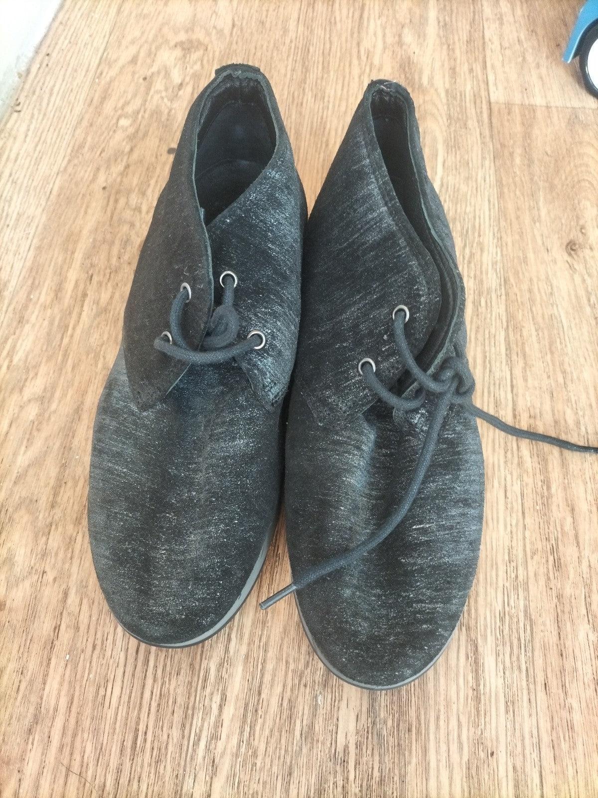Ladies Maruti Size EU 38 Black And Silver Smart Shoe