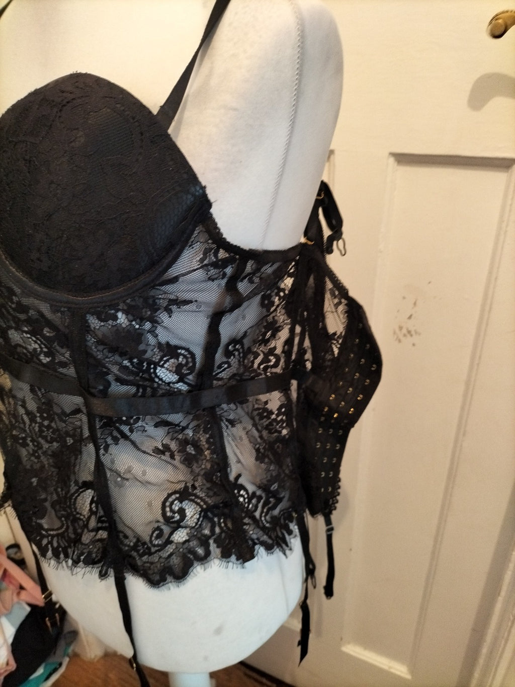 XL Black Lacey Padded Bust Wired Nightwear