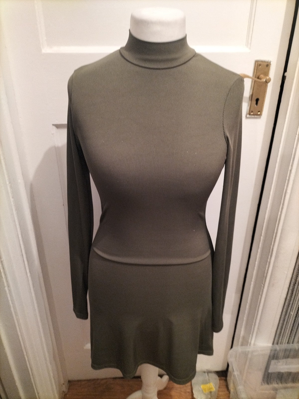Ladies Cider Size M Green Ribbed Long Sleeved Pencil Dress