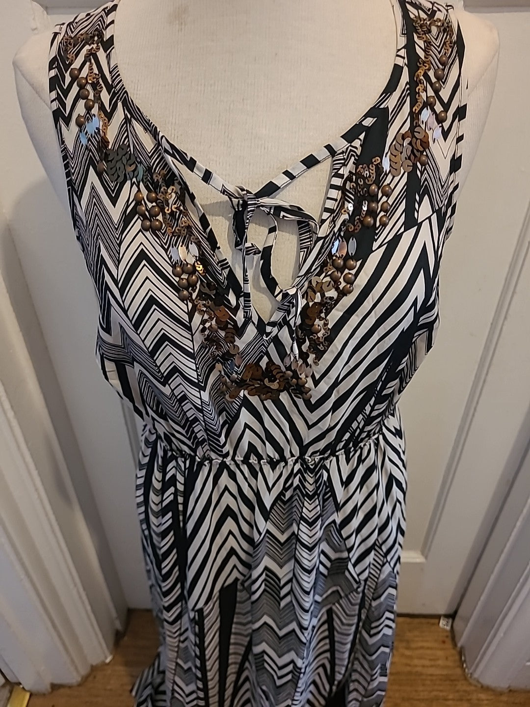 Ladies Marks And Spencer Size 14 Black/White Detailed Sleeveless Long Length...