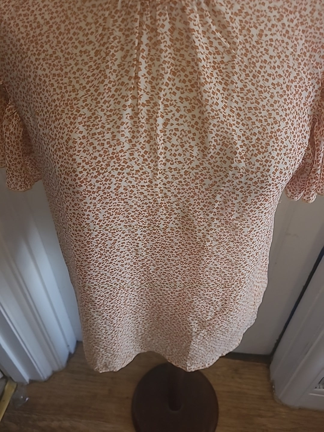 Ladies Shein Size Large Orange/White Short Sleeved Tshirt