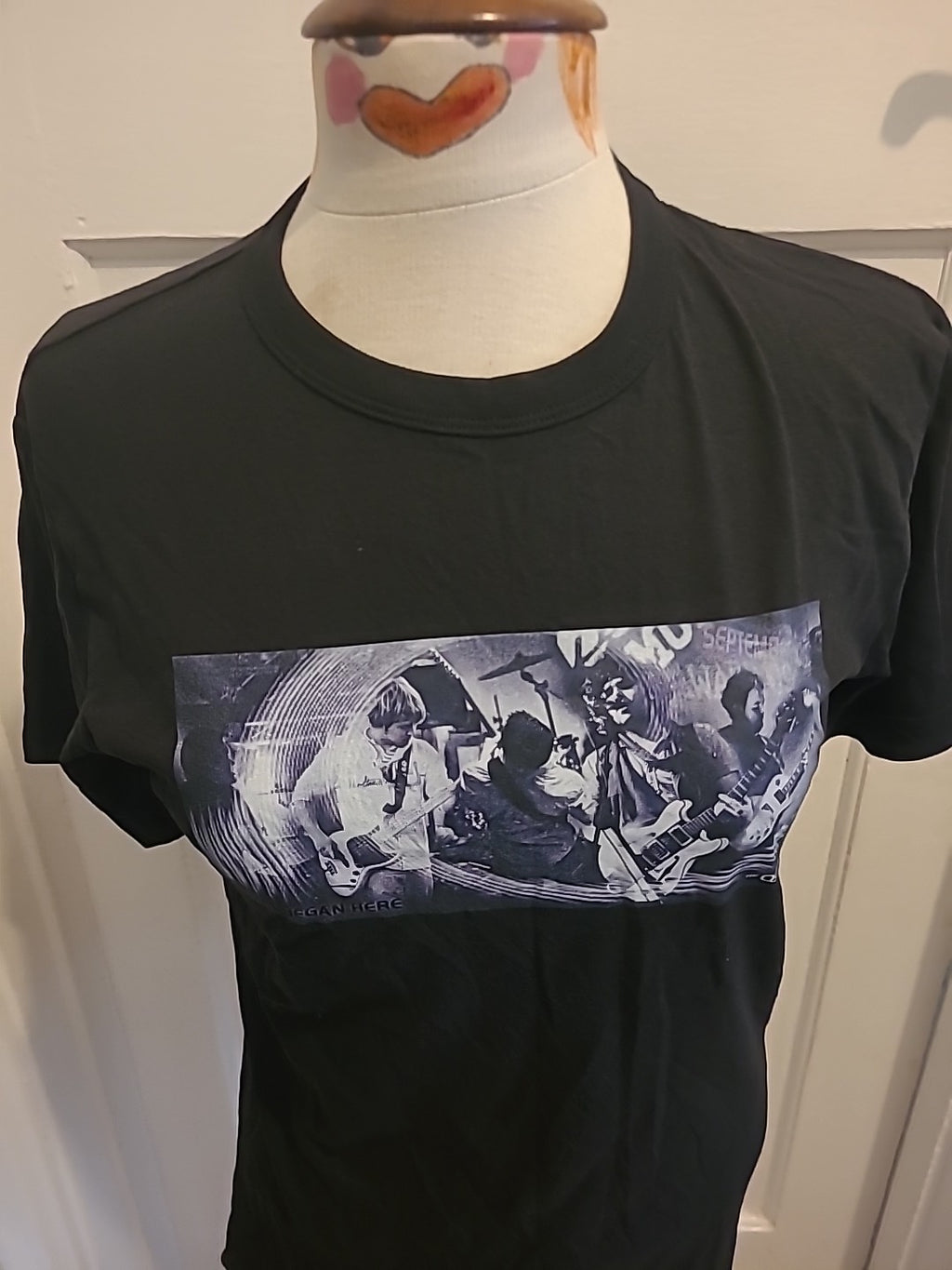 Mens Hanes Size Medium "The Quails" Tshirt