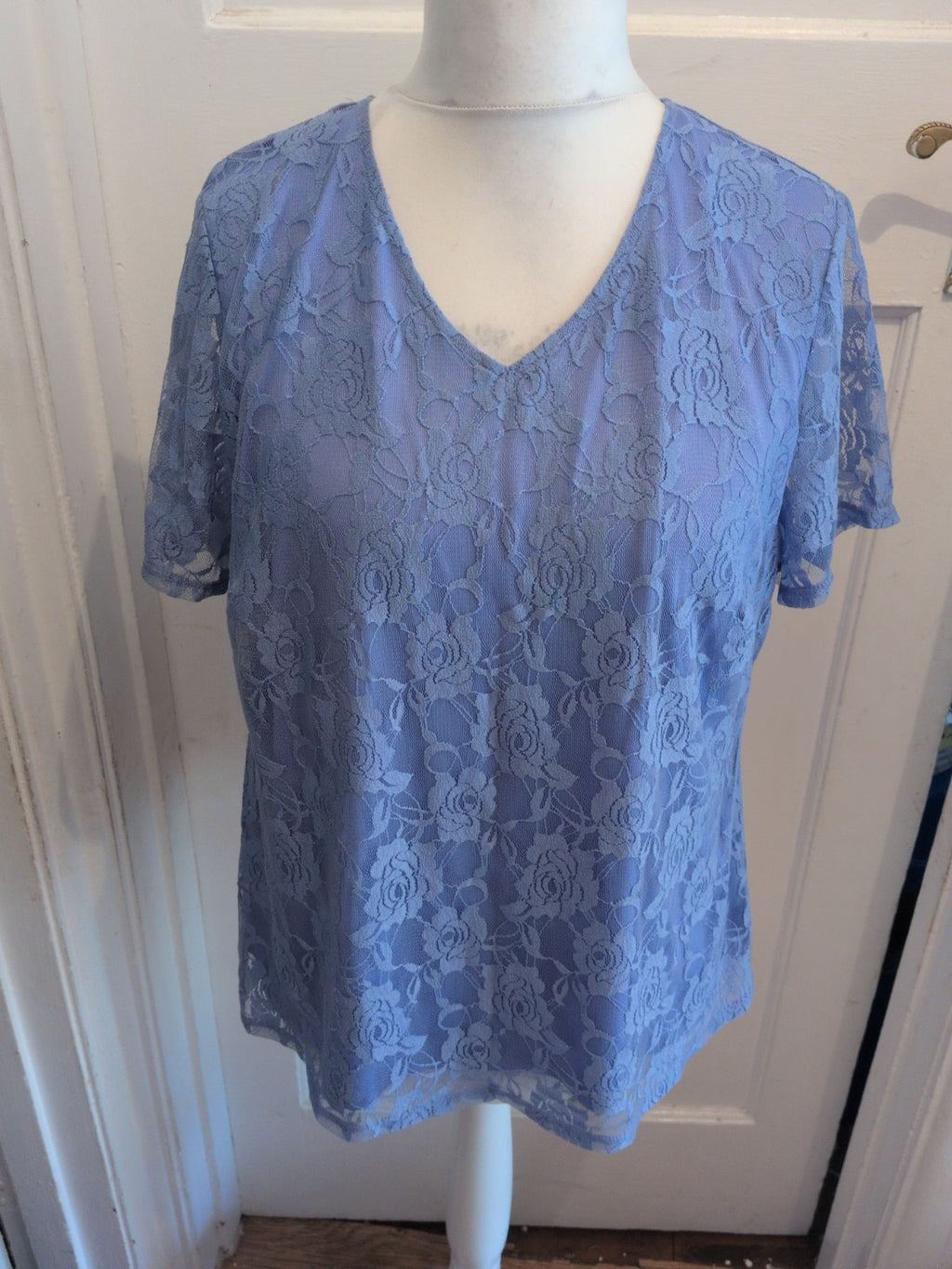 Ladies Julipa Size 22 Purple Lace Flower Lined Short Sleeve Blouse