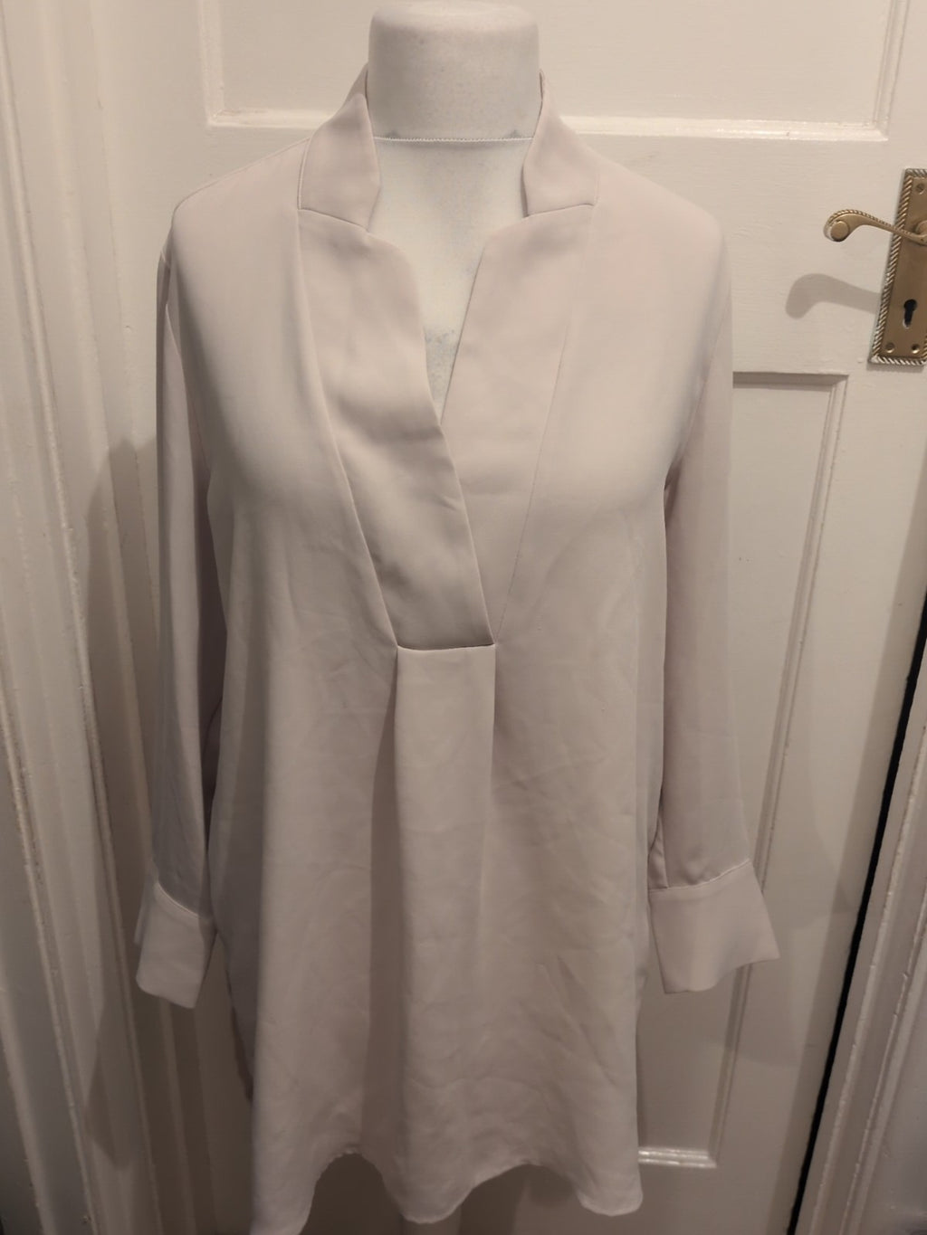 Ladies Chicos Size 2 Beige Long Sleeve V-neck Blouse