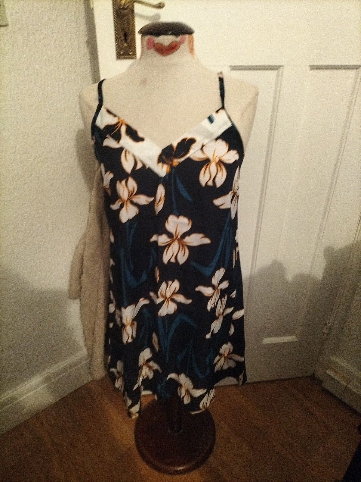 Ladies Pep&Co Size 8-10 Navy Floral Blue Yellow Sleeveless Blouse