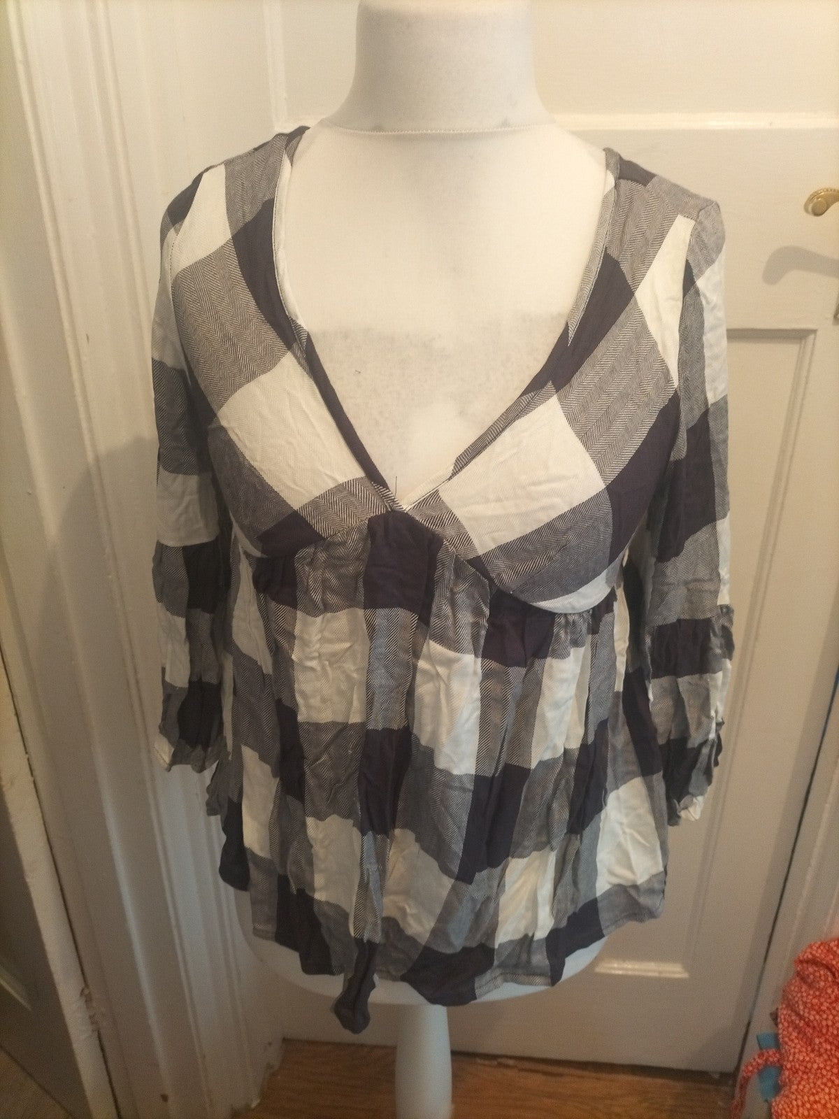 Primark 10 Grey Black And White V Neck Long Sleeve Blouse