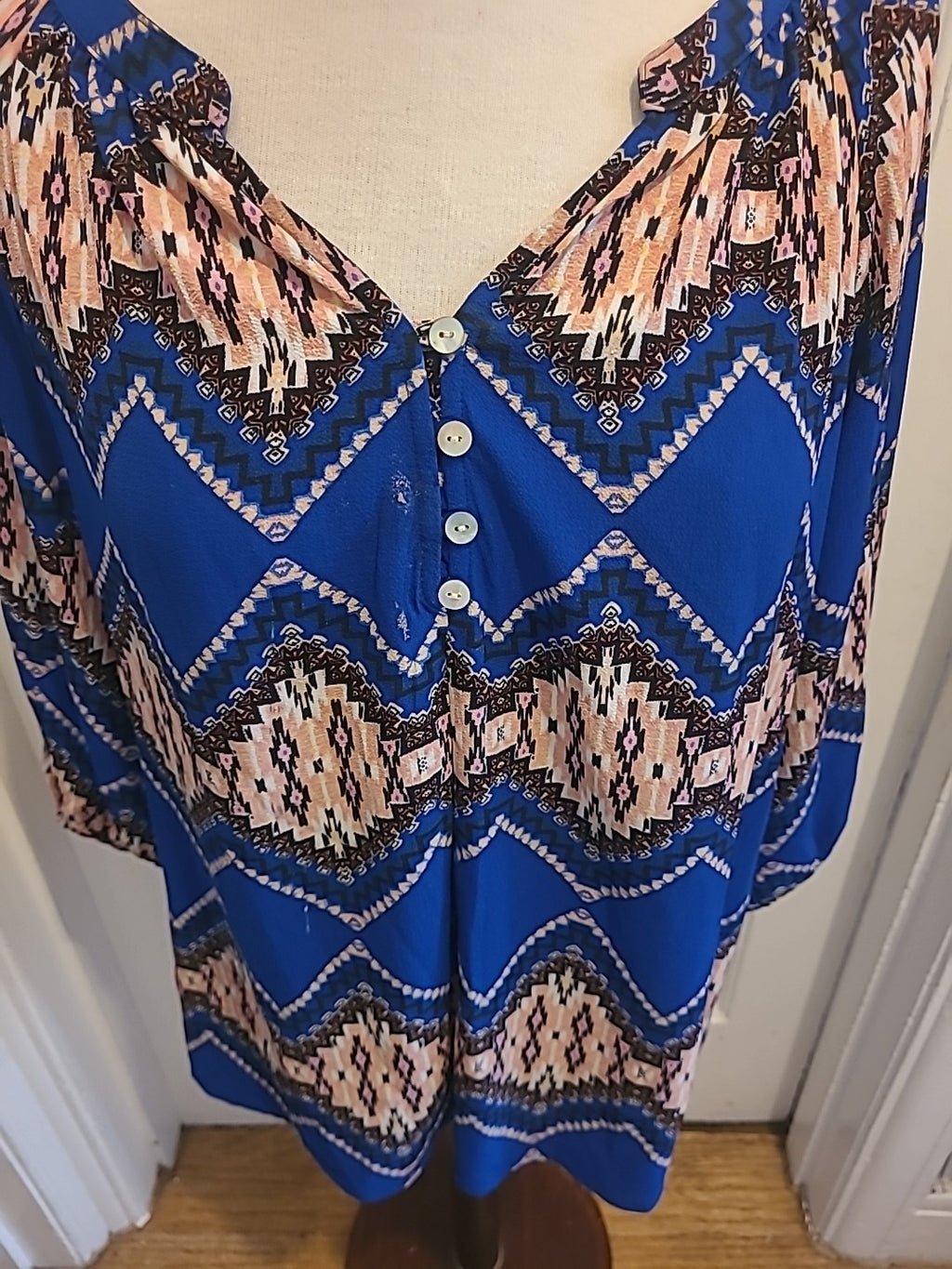 Ladies Fig And Flower Size Medium Royal Blue Mid Sleeved Blouse