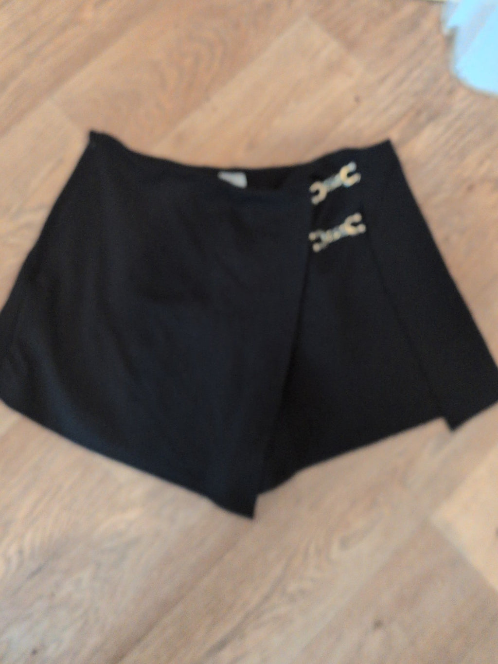 Shein 0XL Black Wrap Skort With Chain Detail