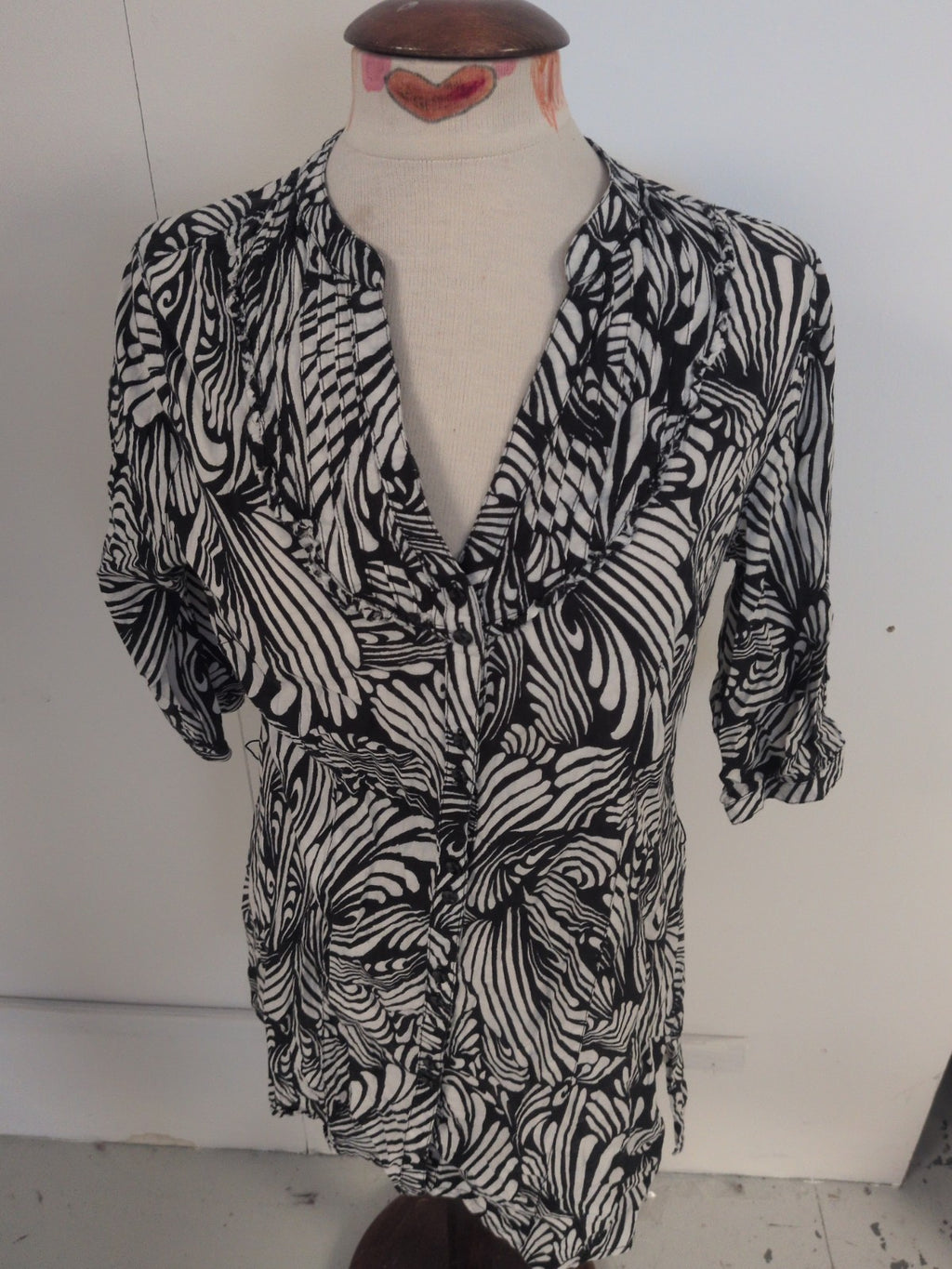 Principles 14 Black And White Buttoned Longline Blouse