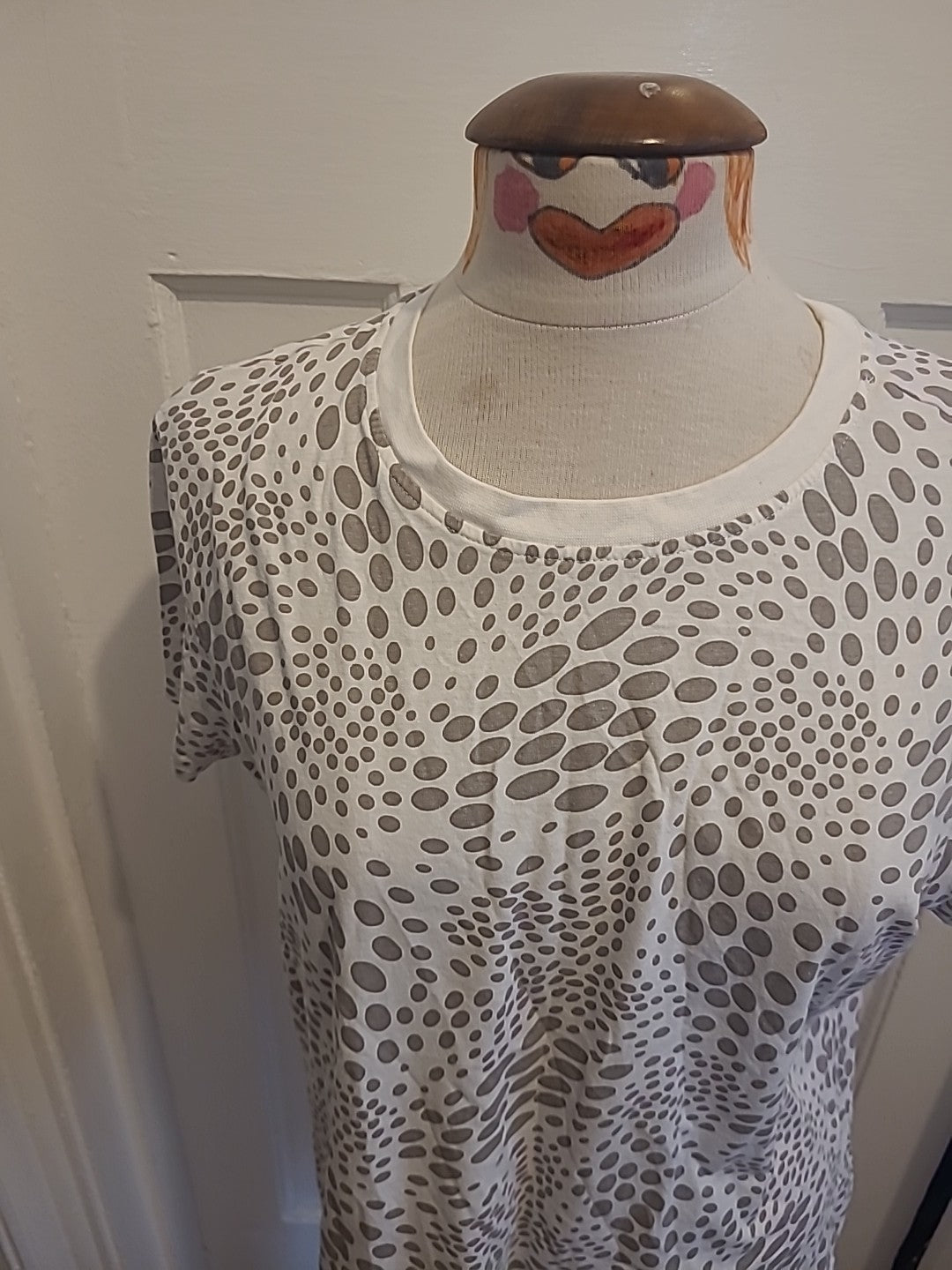 Ladies Primark Size 14-16 Grey Cream Printed Tshirt