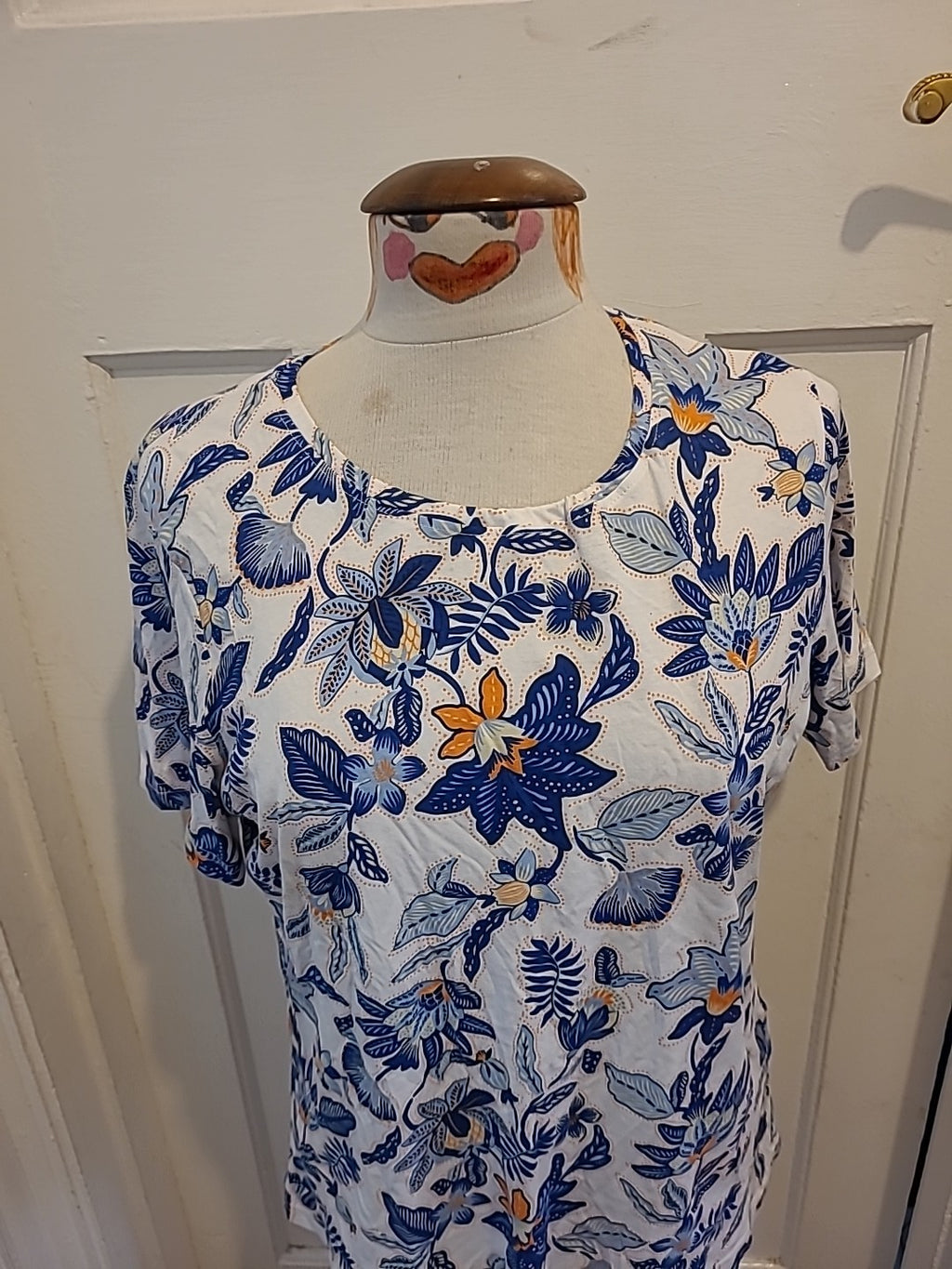 Ladies Size Large Multicoloured Floral Short Sleeved Slight Elasticated Neck...