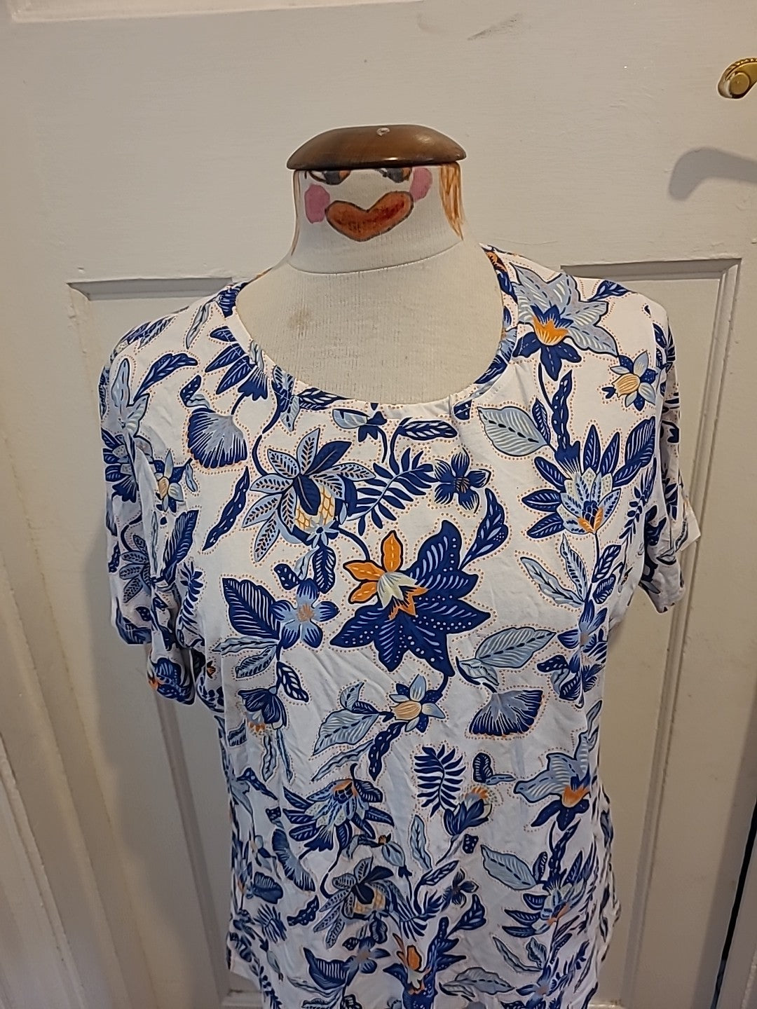 Ladies Size Large Multicoloured Floral Short Sleeved Slight Elasticated Neck...