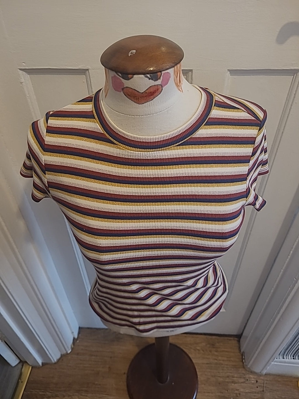Ladies Monki Size Xs Multi Striped Short Sleeved Tshirt