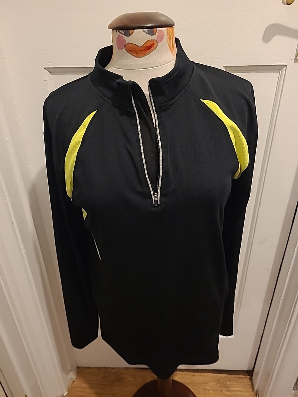 Mens Crane Size Small Black And Lime Long Sleeved Top