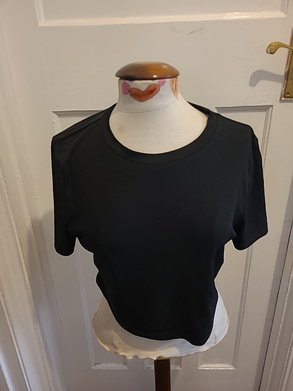 Ladies Yozy Size XL Black Short Sleeved Tshirt