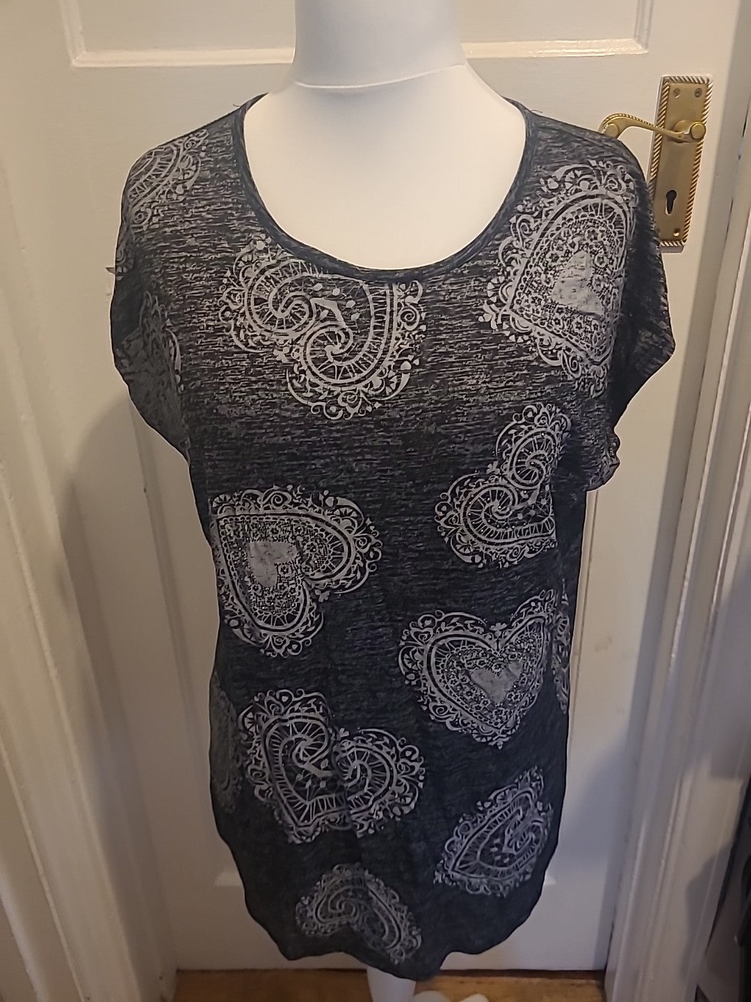 Ladies Blue Vanilla Size M/L Black/ Grey Short Sleeve Love Heart Blouse