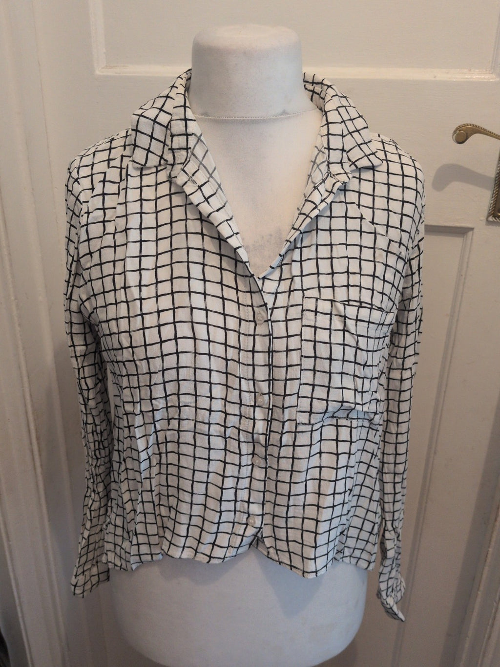 Ladies Topshop Size 14 White Check With Black Long Sleeve Blouse