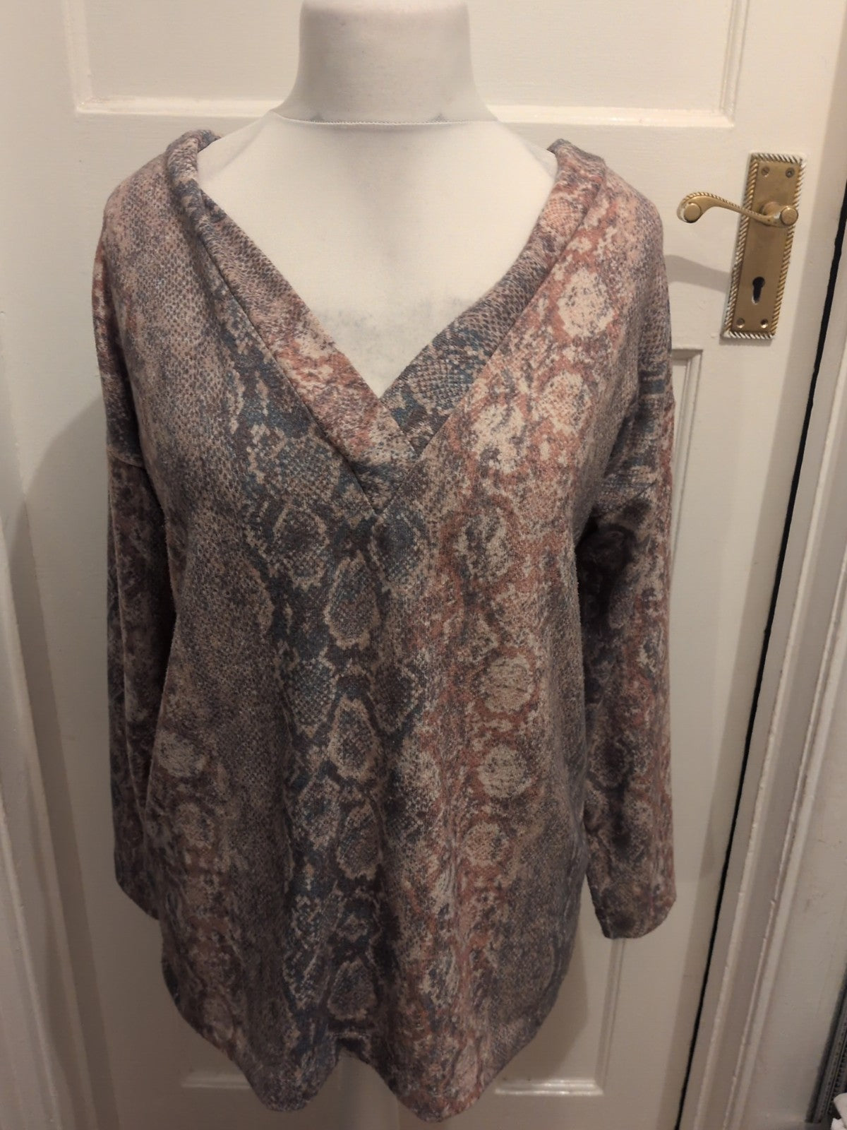 Next 16 Brown/Beige V Neck Jumper Pullover