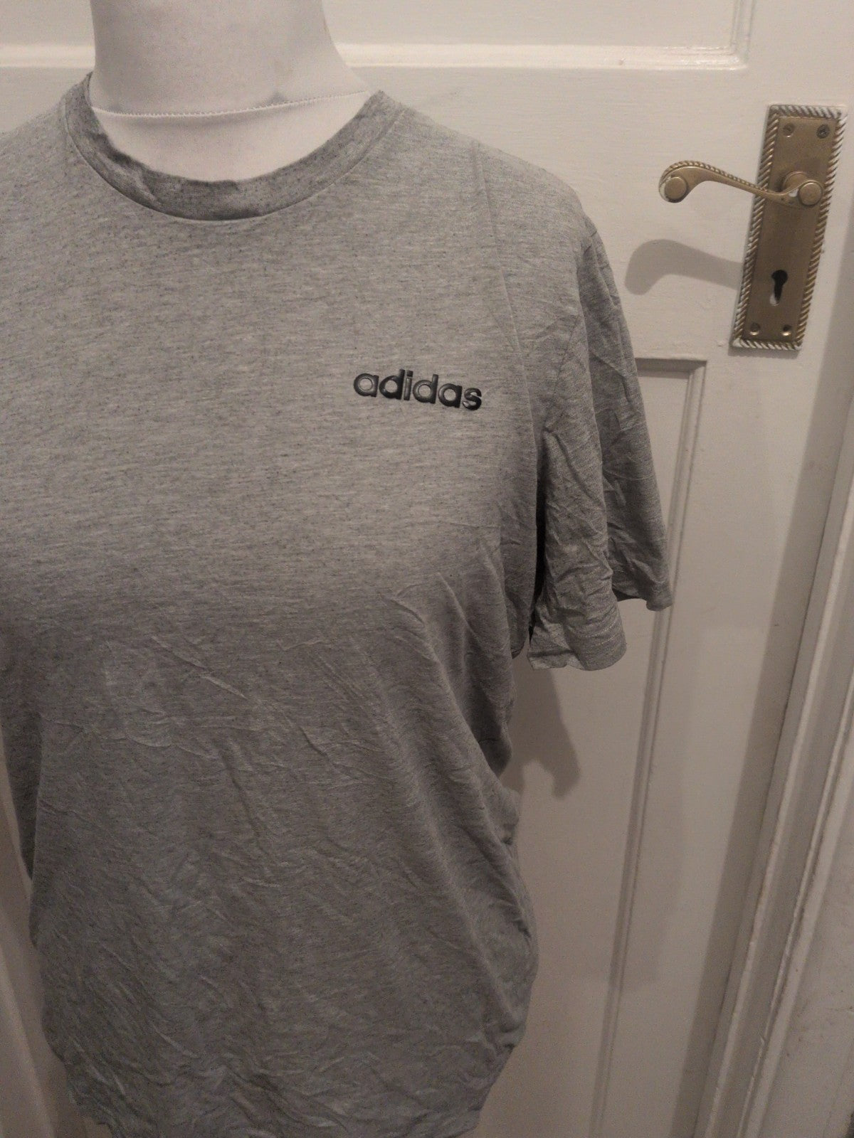 Adidas Large Grey Round Neck Short Sleeve T-shirt
