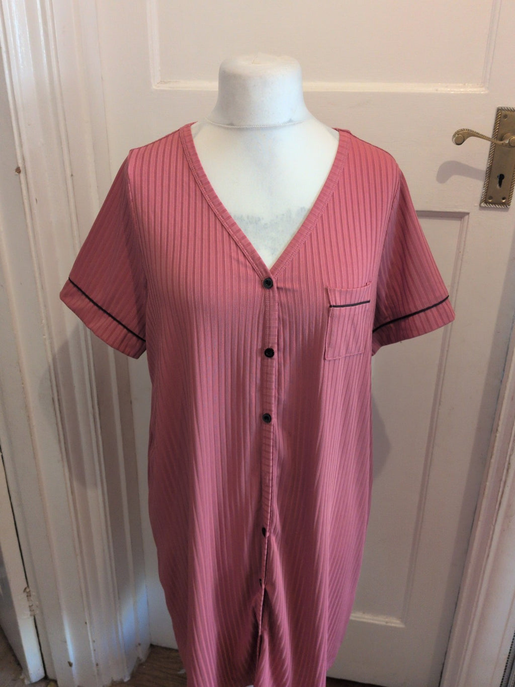 Ladies Shein Size 2XL Pink Short Sleeve Buttoned Nightwear Pyjama